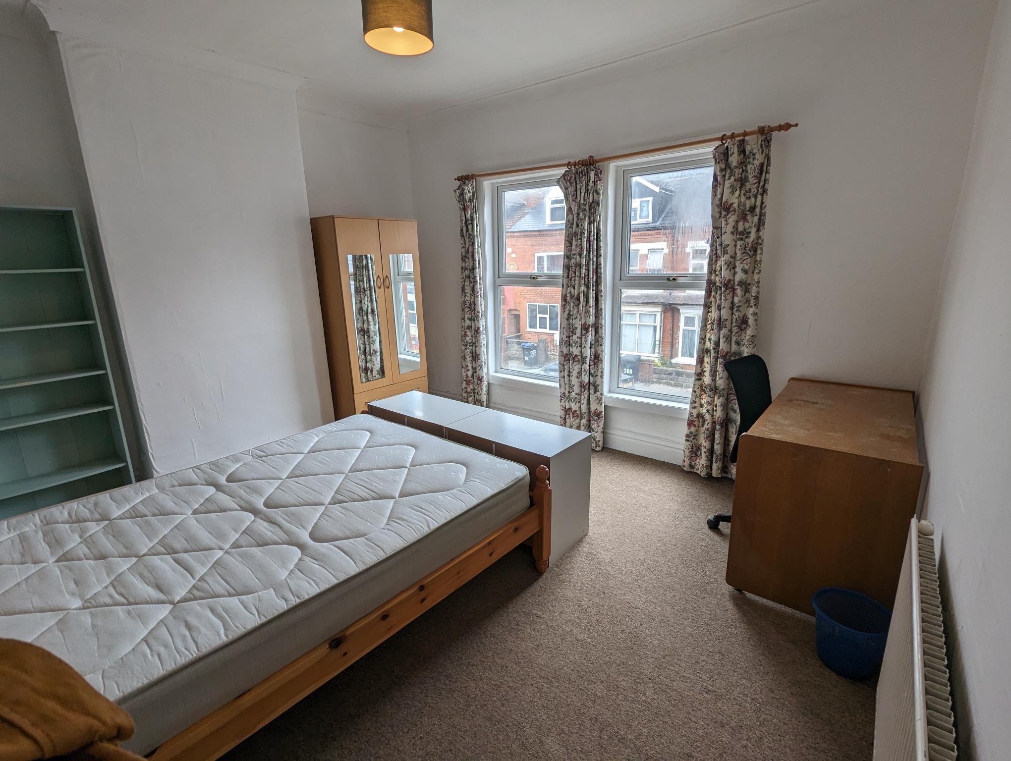 4 Bed house to Rent in Selly Oak | B29 6ES - Image 5