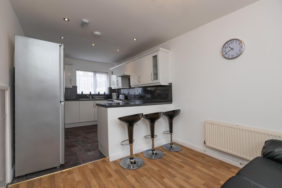 5 Bed house to Rent in Harborne | B17 0LX - Image 1
