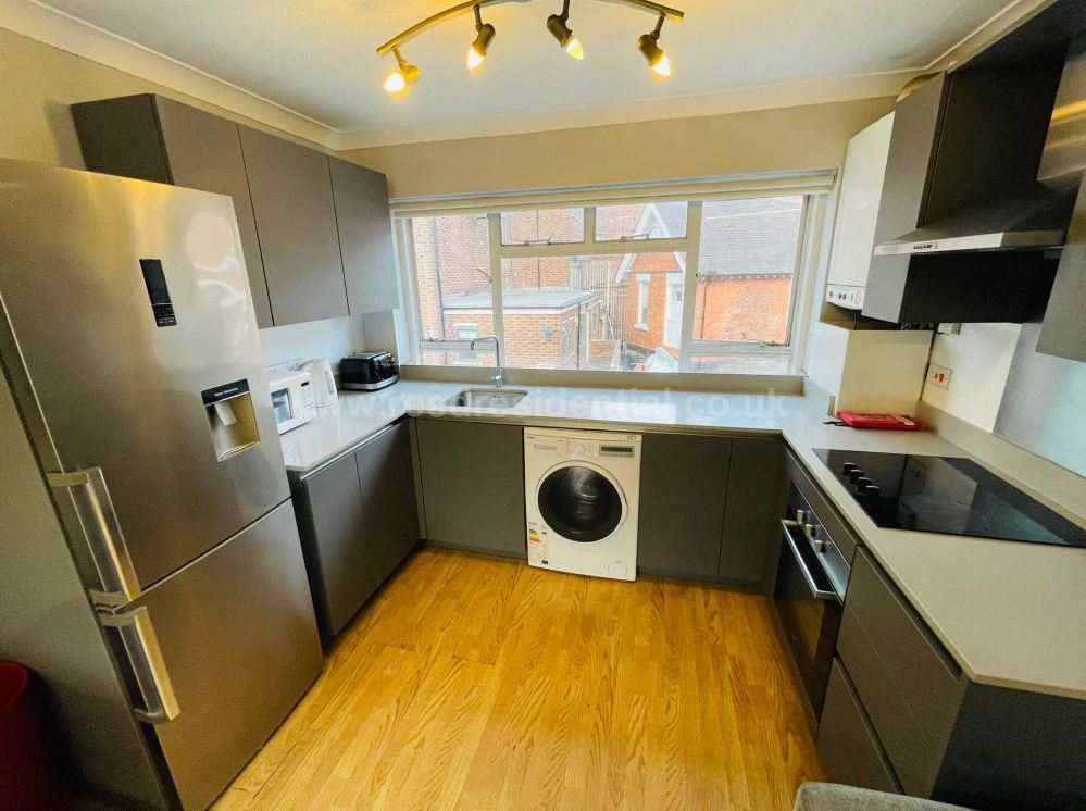 5 Bed flat to Rent in Lenton | NG7 2EL - Image 2