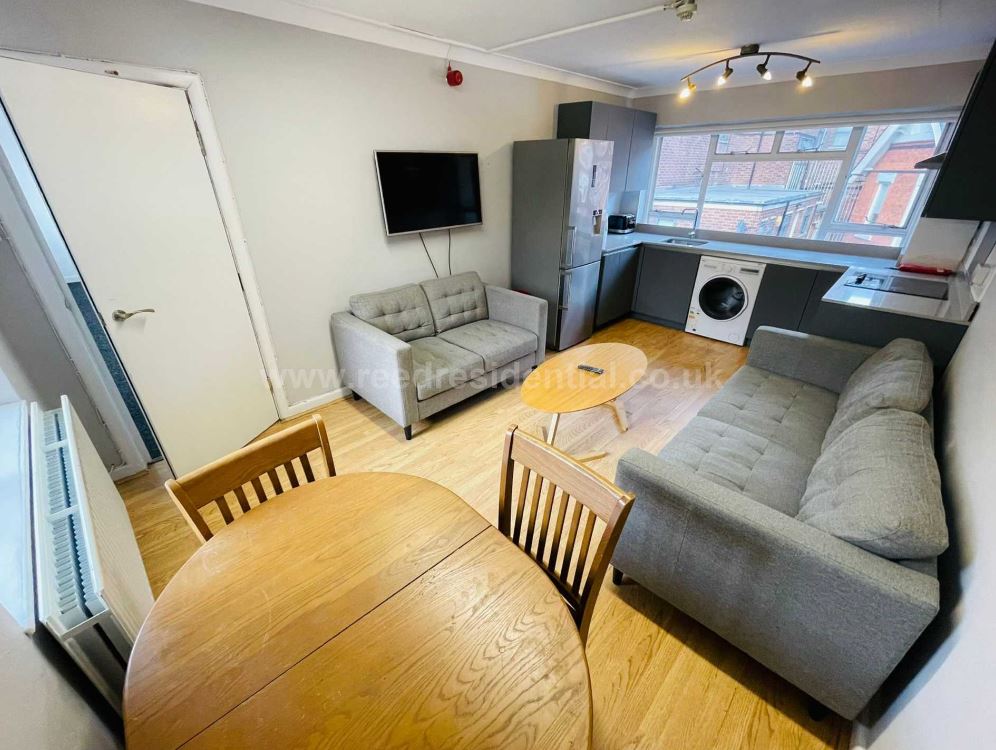 5 Bed flat to Rent in Lenton | NG7 2EL - Image 3