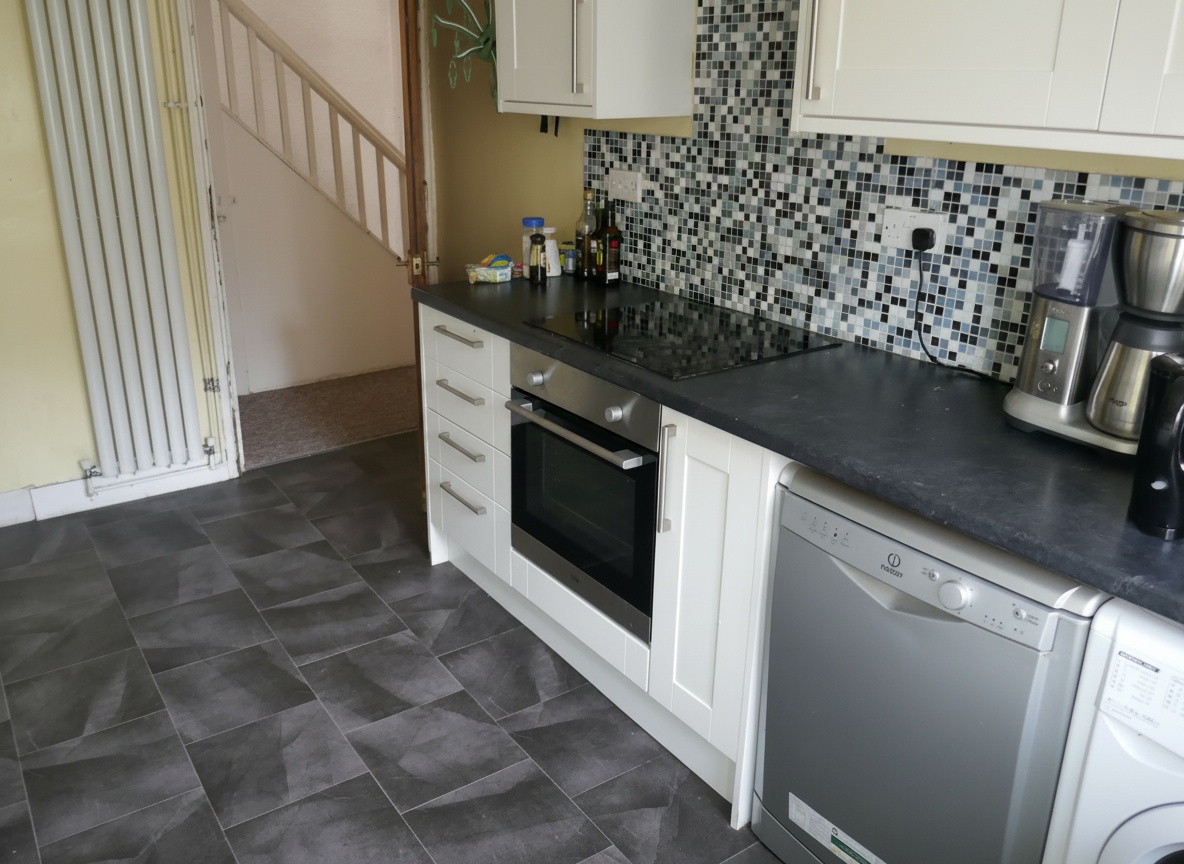 5 Bed house to Rent in Bishopston | BS7 8NR - Image 2