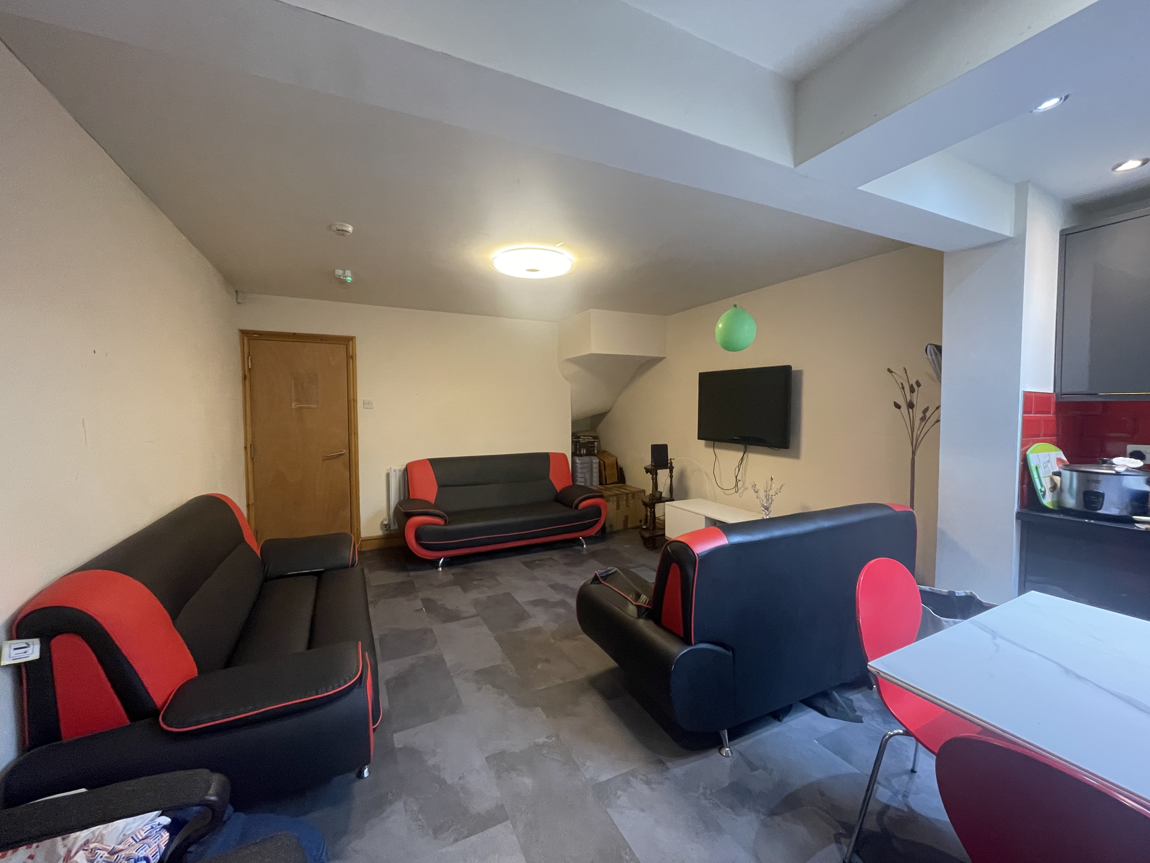 6 Bed house to Rent in Selly Oak | B29 6DA - Image 3
