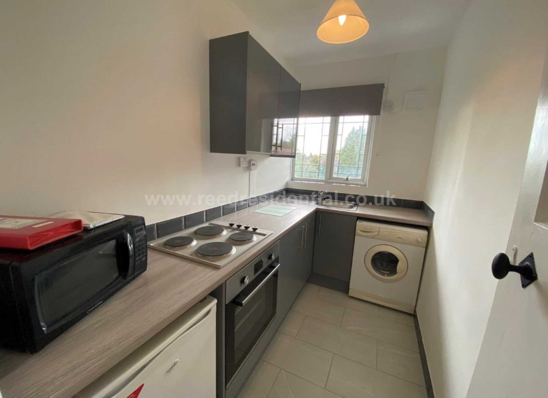 2 Bed flat to Rent in 201 Gibbins Rd | B29 6NH - Image 1