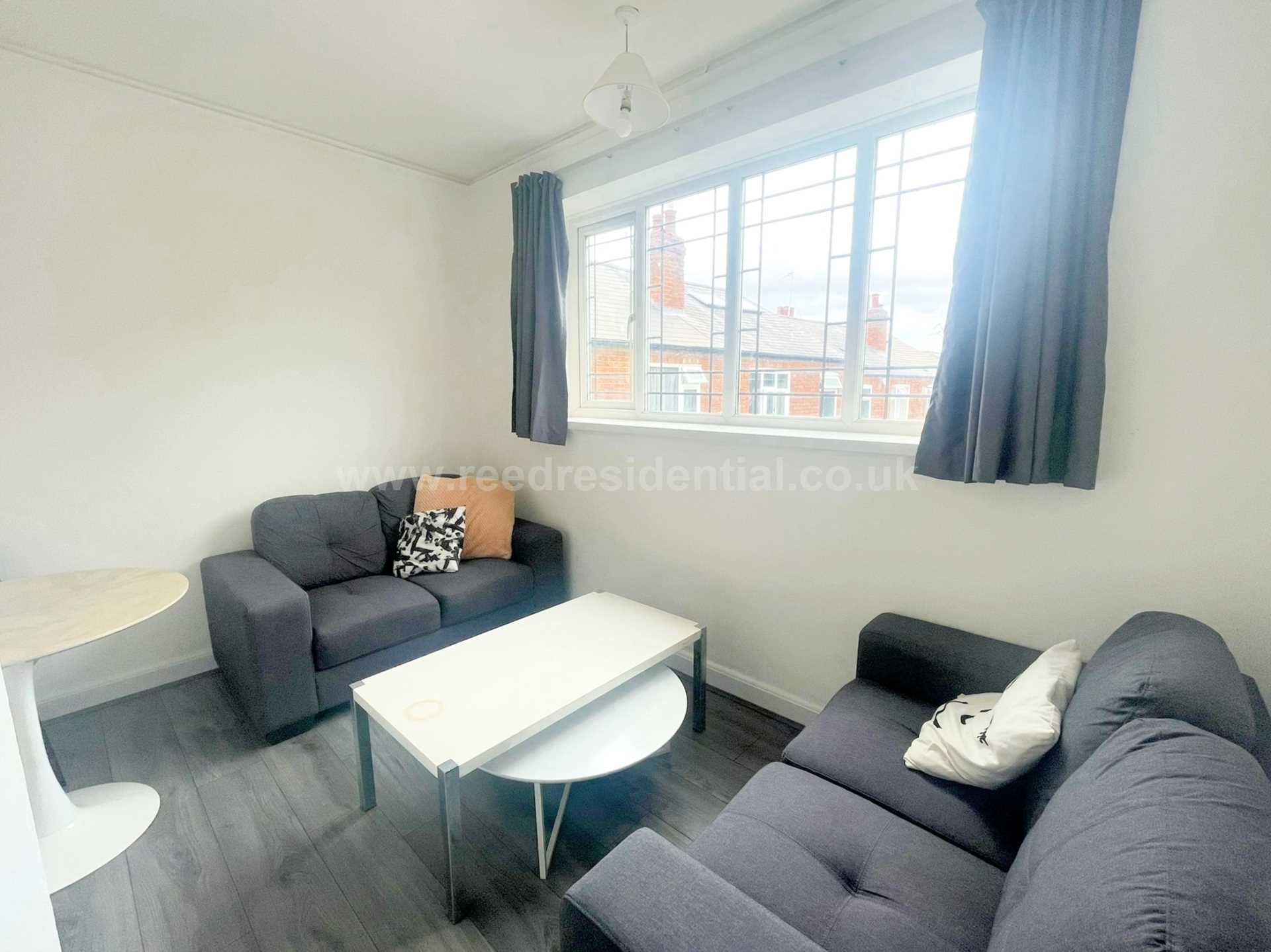 2 Bed flat to Rent in 201 Gibbins Rd | B29 6NH - Image 1