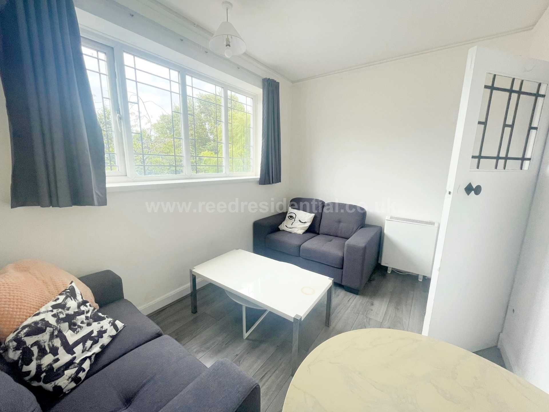 2 Bed flat to Rent in 201 Gibbins Rd | B29 6NH - Image 2