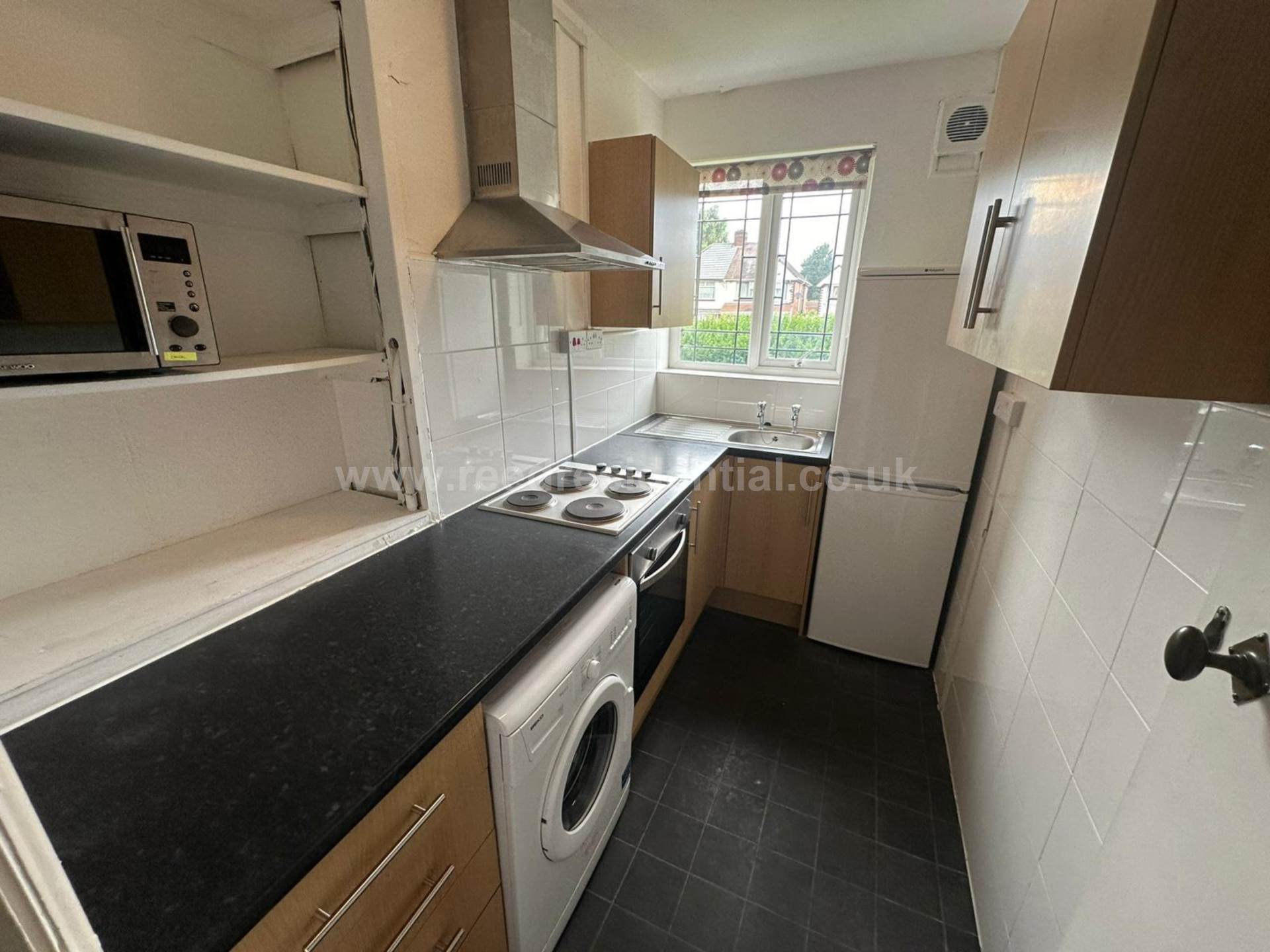 1 Bed flat to Rent in 201 Gibbins Rd | B29 6NH - Image 4