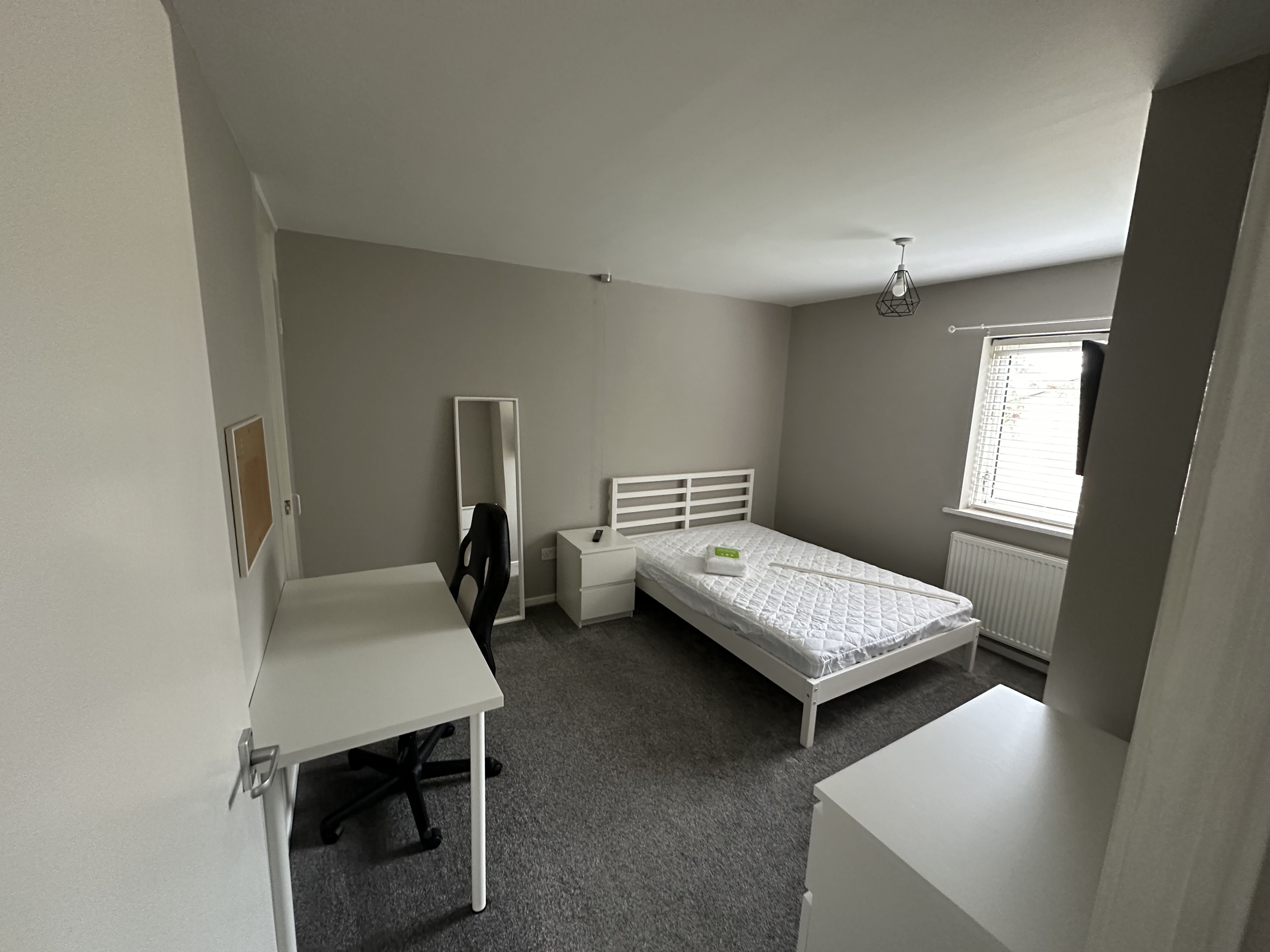 2 Bed flat to Rent in Harborne | B17 0LB - Image 5