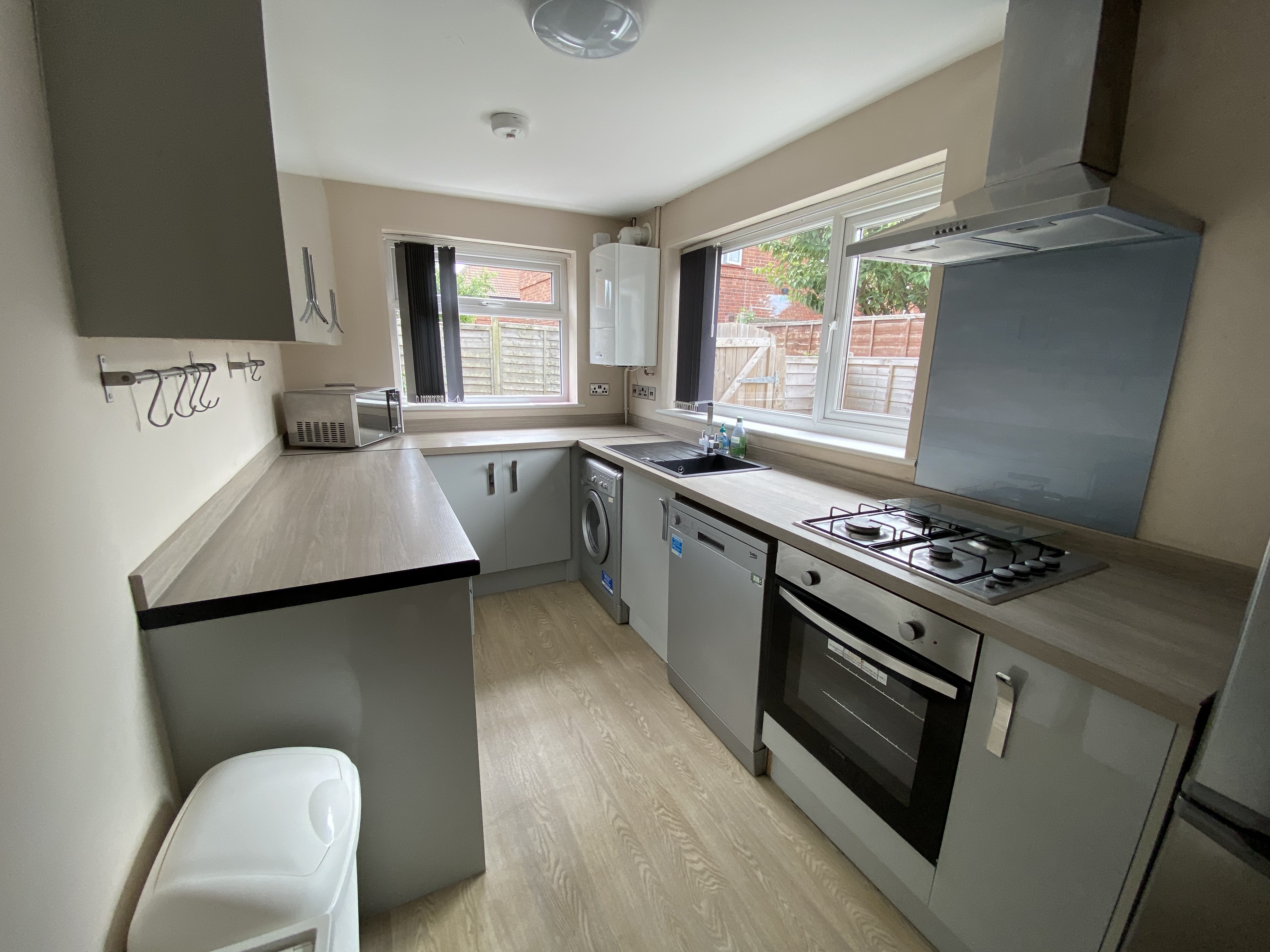 5 Bed house to Rent in Dunkirk | NG7 2LE - Image 4