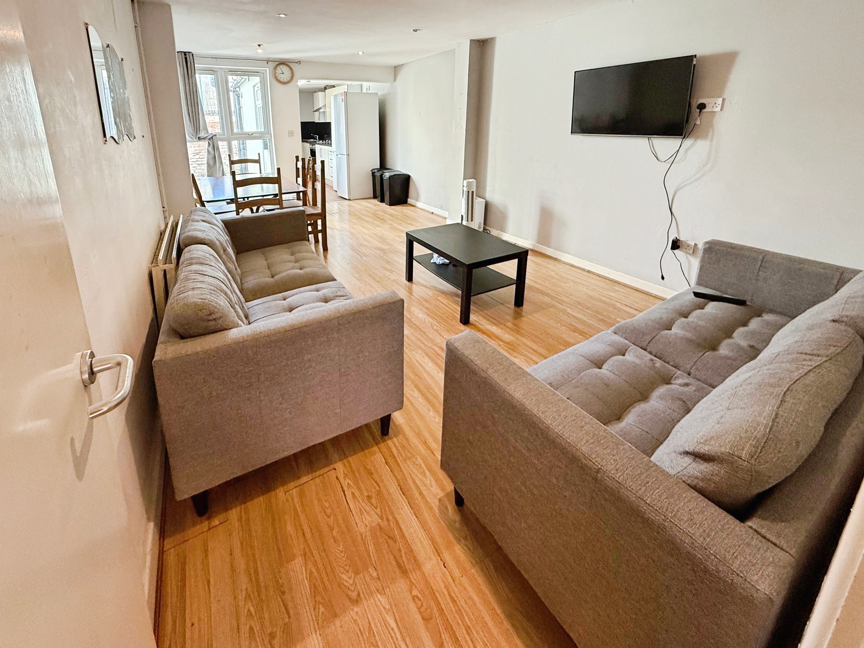 6 Bed house to Rent in Lenton | NG7 1SG - Image 1