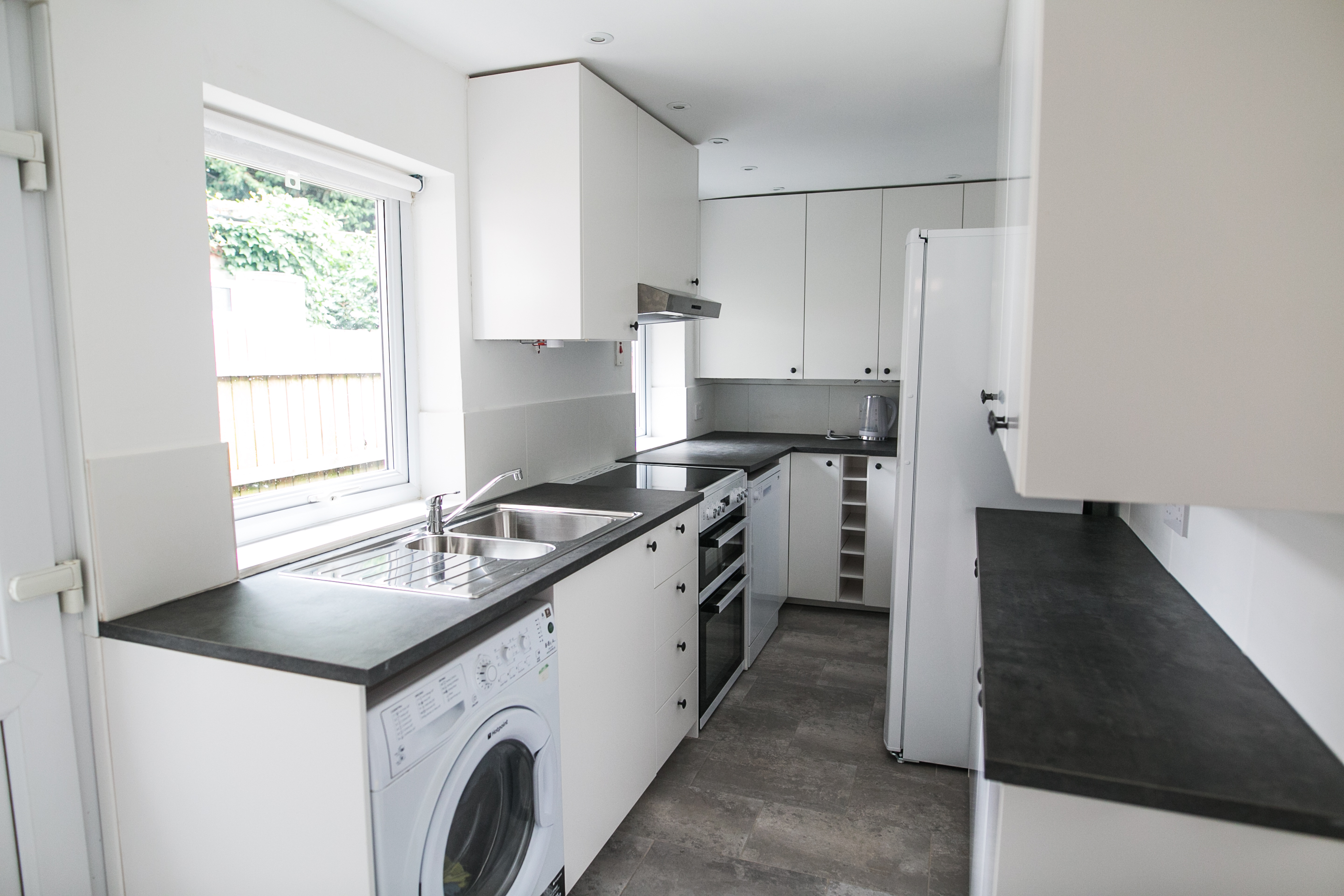 4 Bed house to Rent in Edgbaston | B16 9DU - Image 2