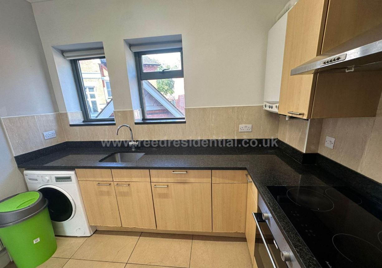 4 Bed flat to Rent in Lenton | NG7 2HE - Image 2