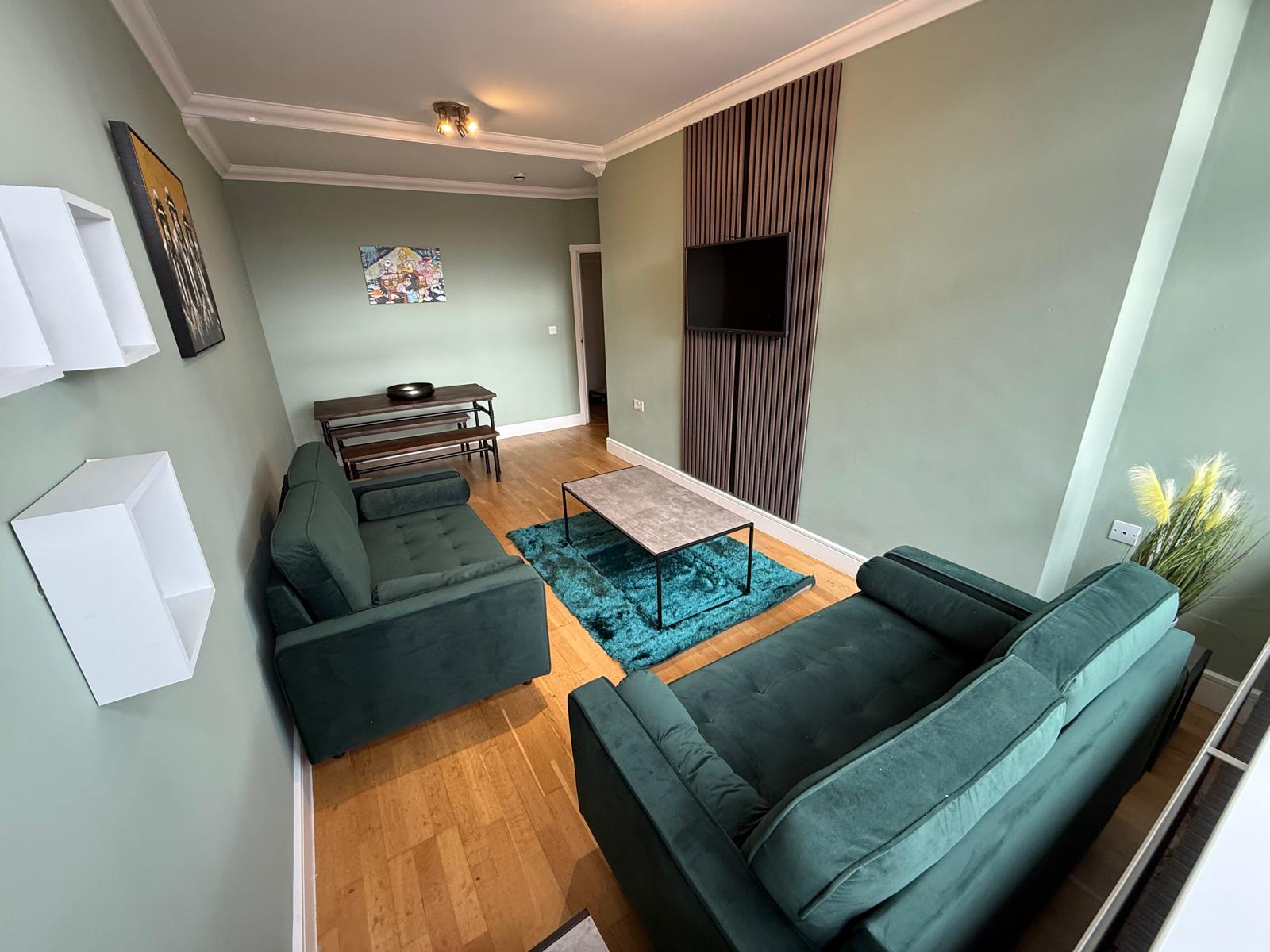 4 Bed flat to Rent in Lenton | NG7 2HE - Image 1