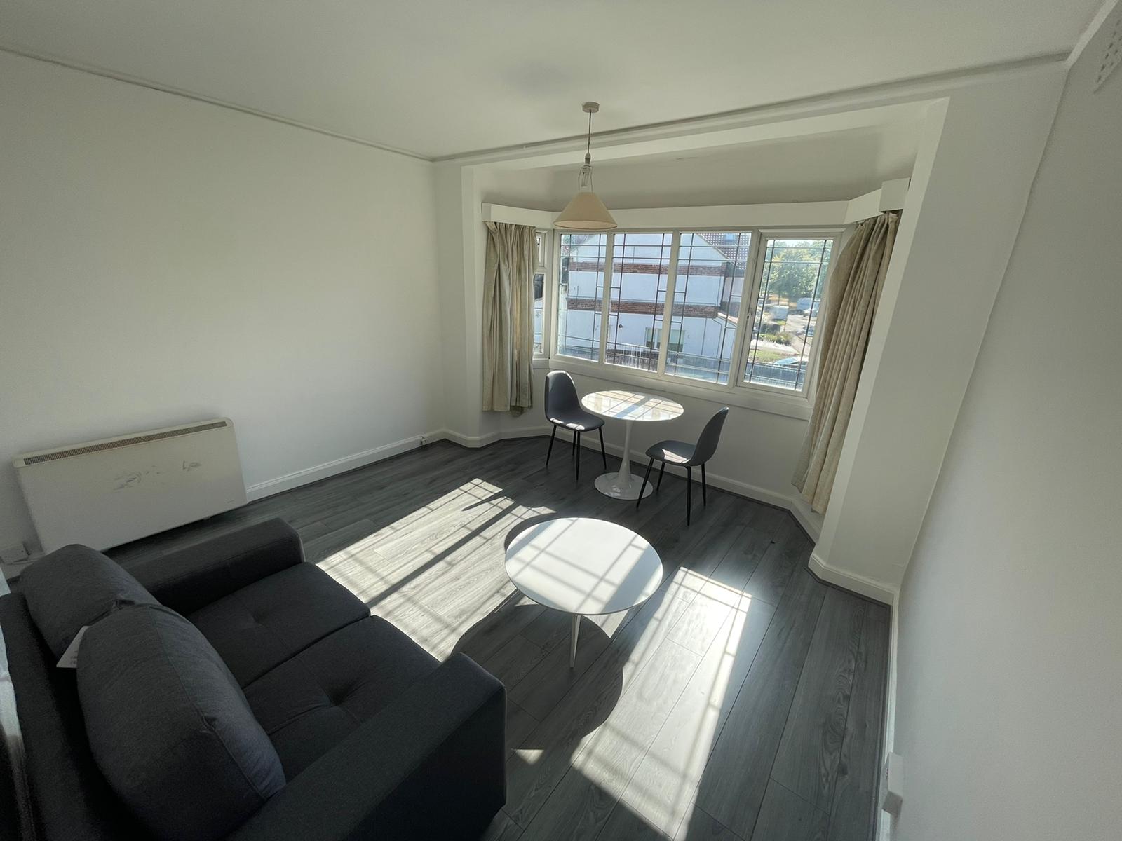 1 Bed flat to Rent in 201 Gibbins Rd | B29 6NH - Image 2