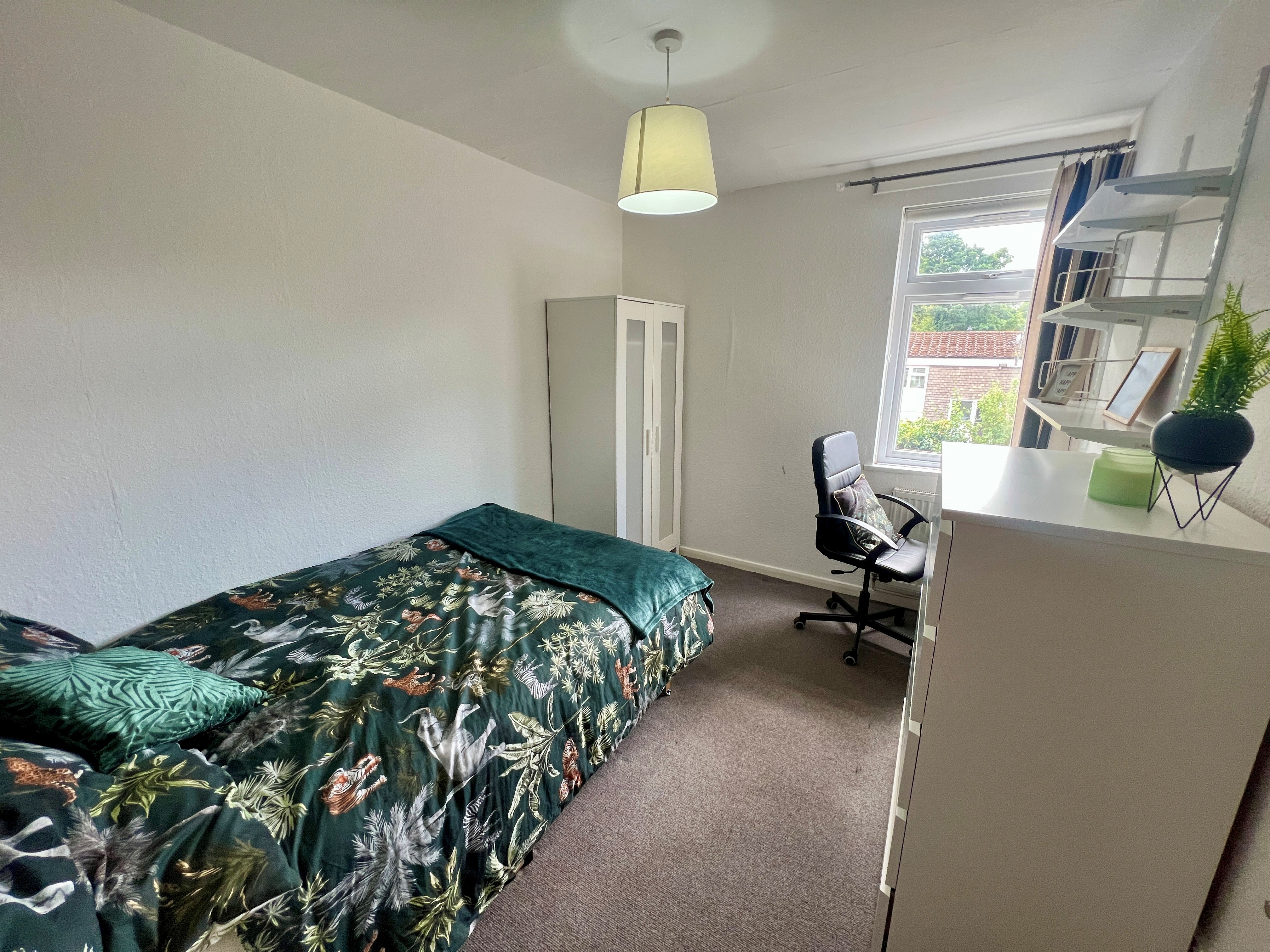 4 Bed house to Rent in Harborne | B17 0LA - Image 5