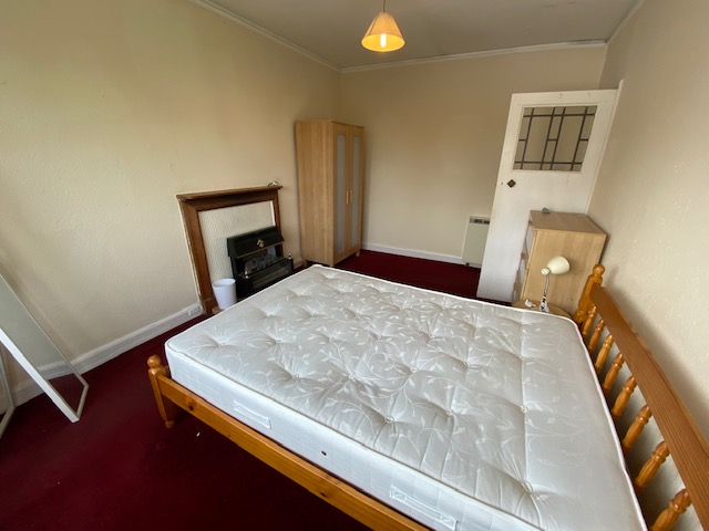 2 Bed flat to Rent in 201 Gibbins Rd | B29 6NH - Image 2