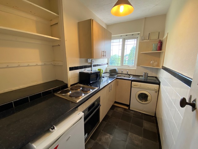 2 Bed flat to Rent in 201 Gibbins Rd | B29 6NH - Image 3