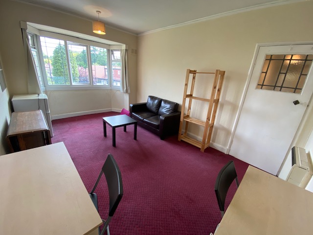 2 Bed flat to Rent in 201 Gibbins Rd | B29 6NH - Image 5