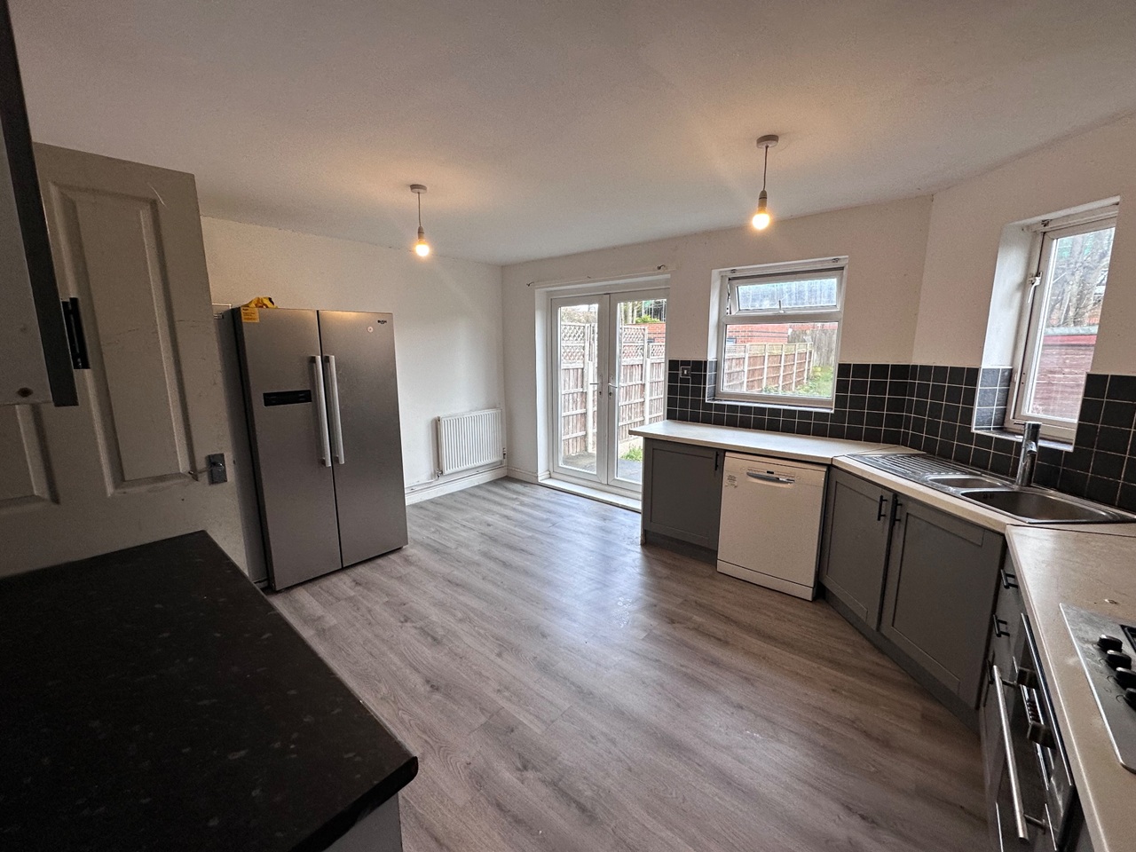 4 Bed house to Rent in Nottingham | NG8 1HL - Image 2