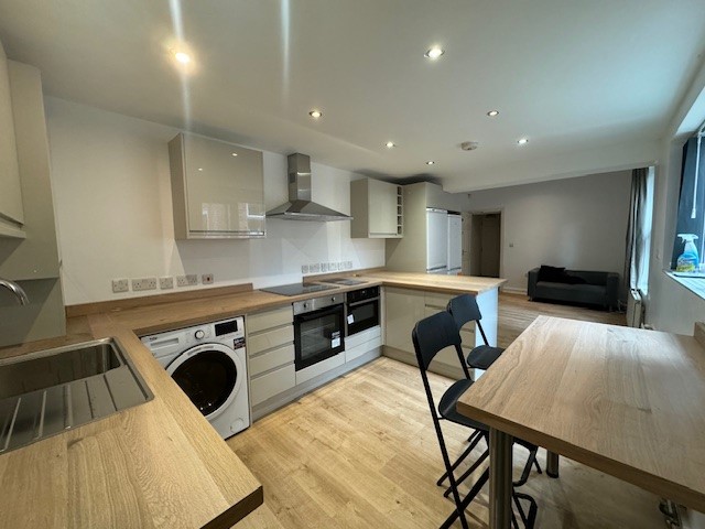 7 Bed house to Rent in Lenton | NG7 1PE - Image 1
