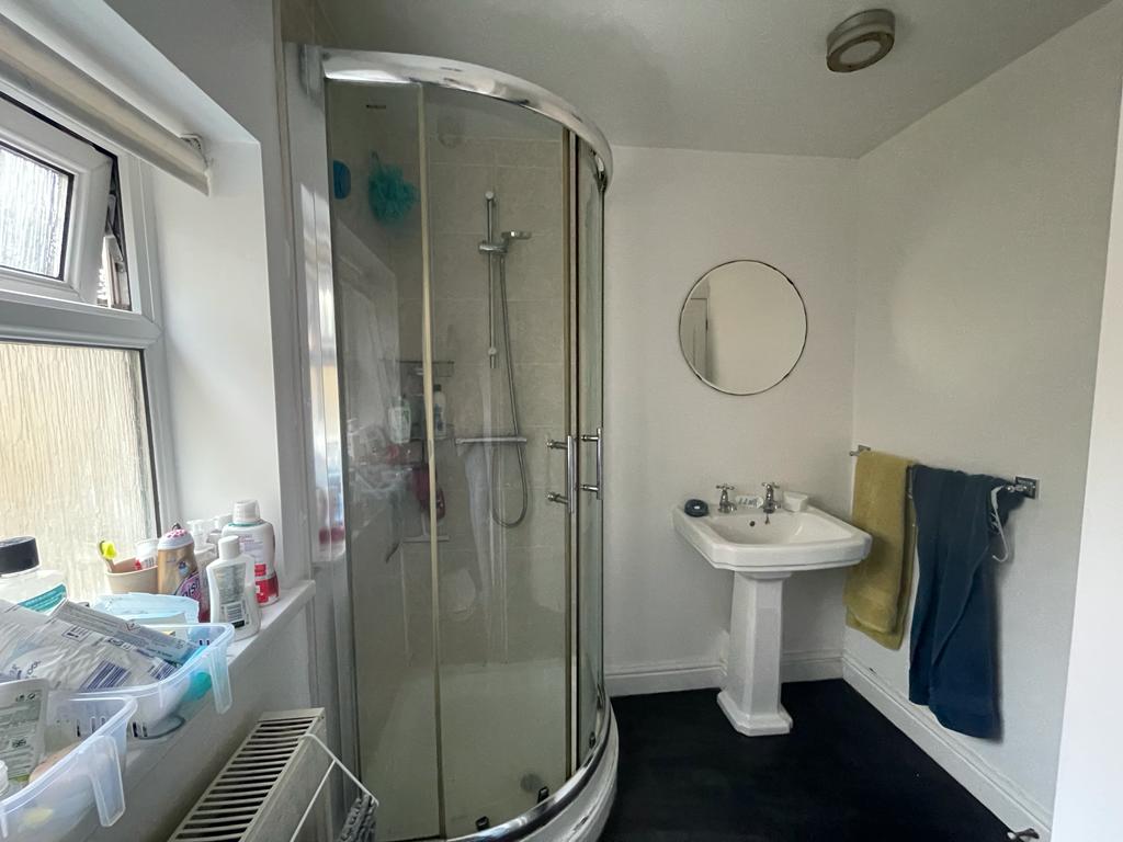 4 Bed house to Rent in Selly Oak | B29 6BY - Image 2