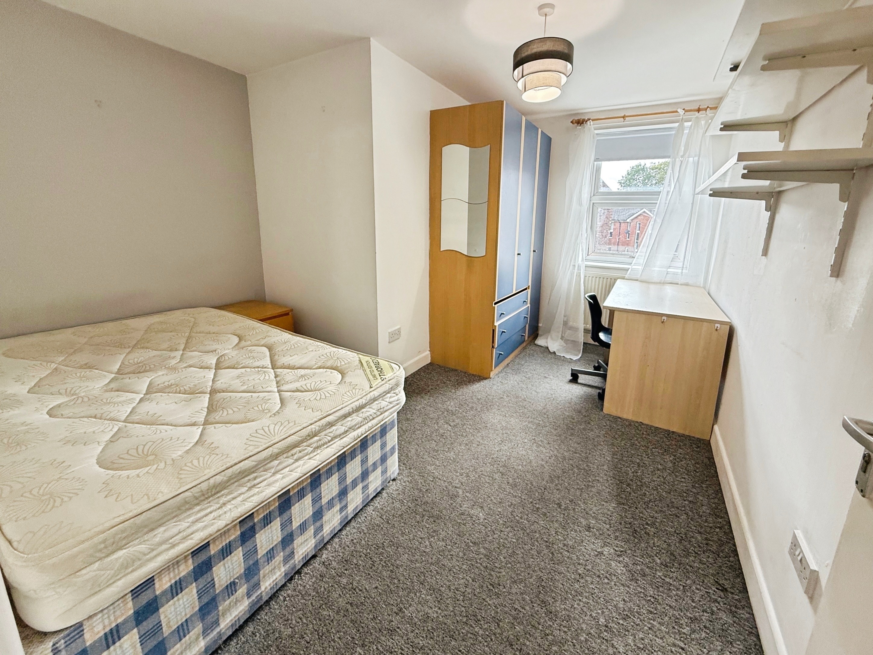 4 Bed flat to Rent in Lenton | NG7 1HP - Image 5