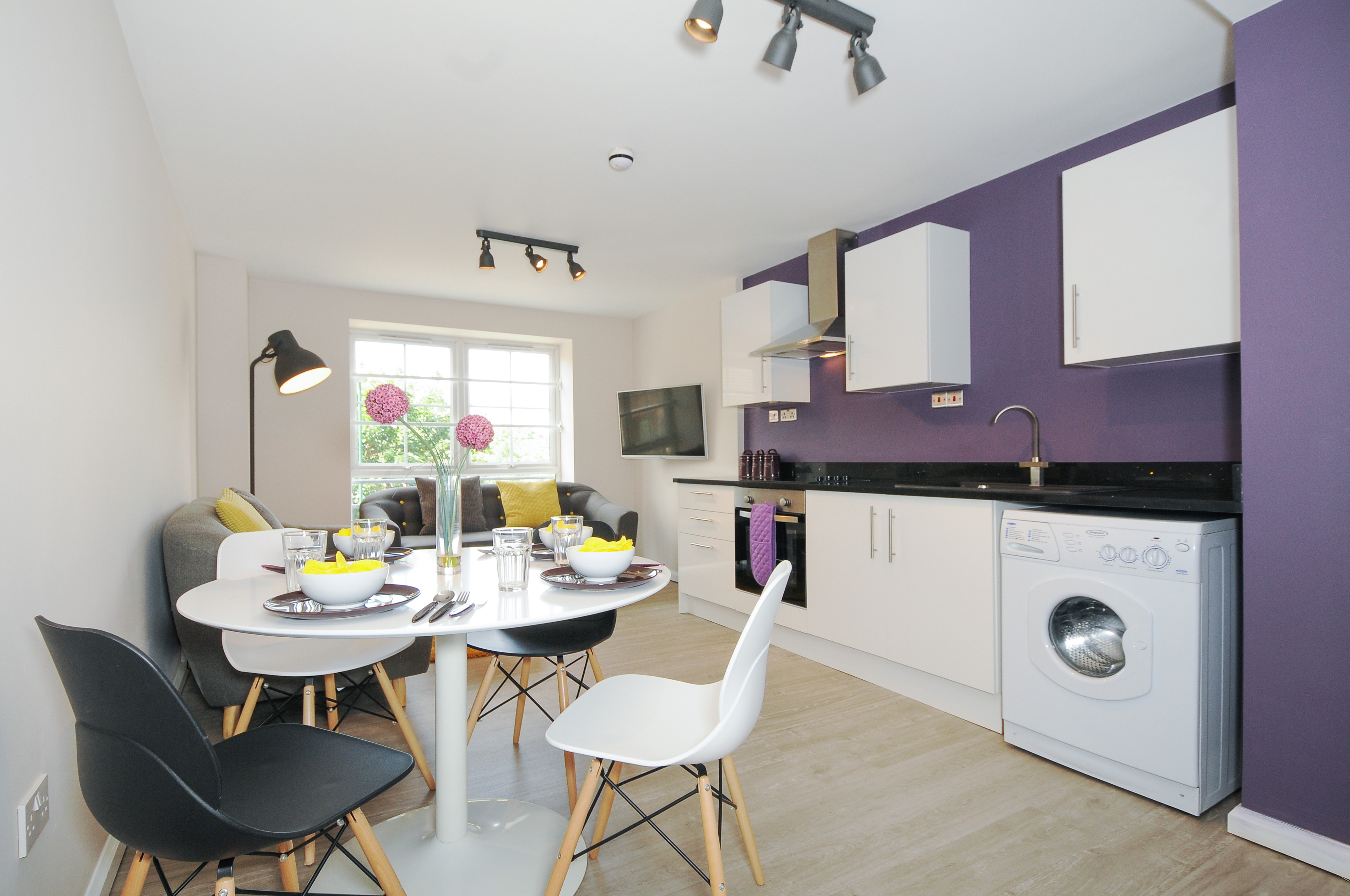 4 Bed flat to Rent in Lenton | NG7 3DD - Image 1