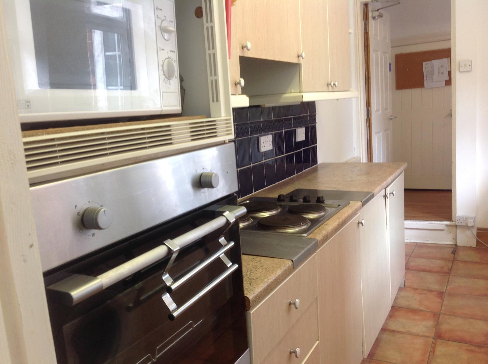 5 Bed house to Rent in Selly Oak | B29 7AR - Image 4