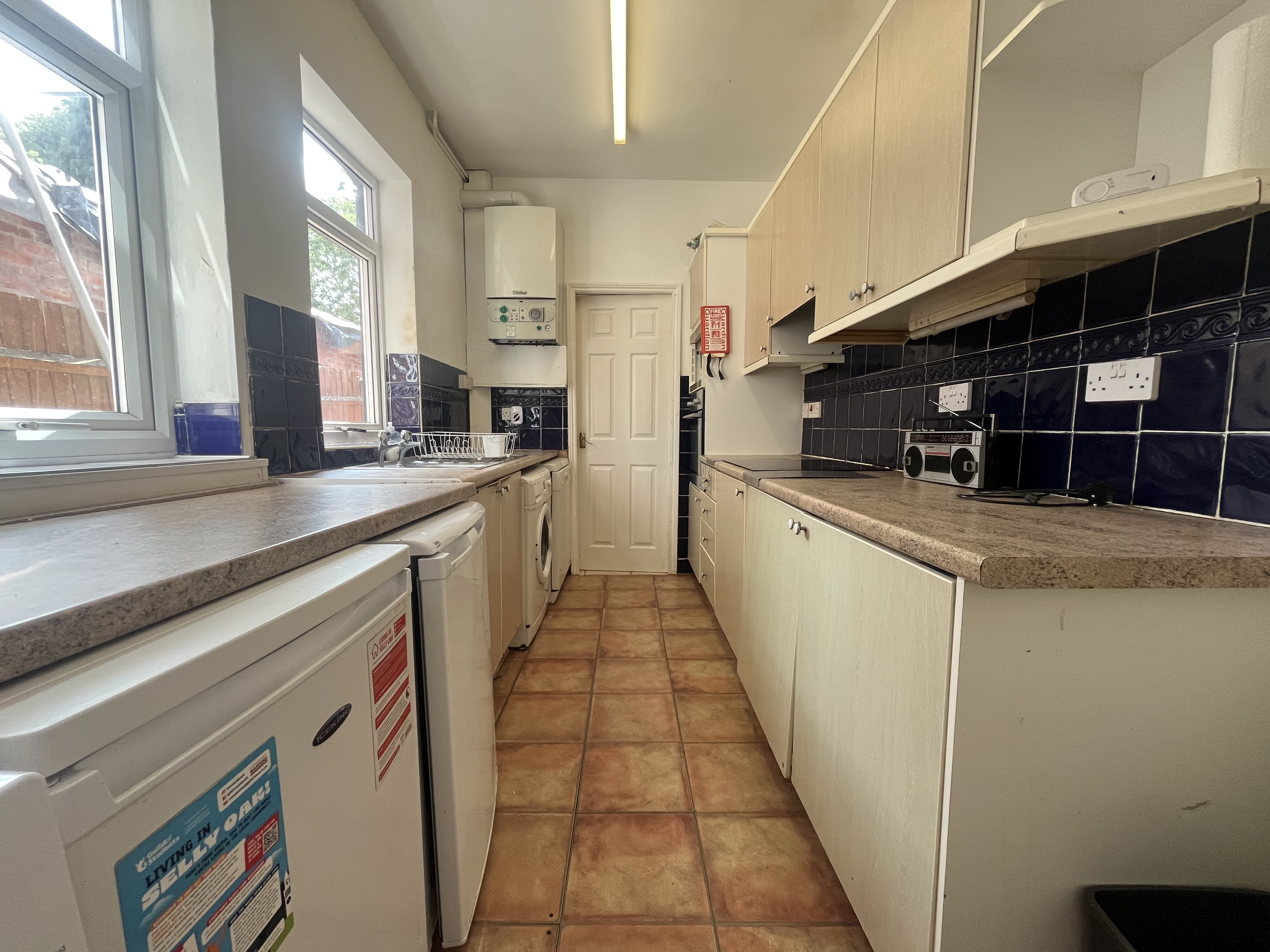 4 Bed house to Rent in Selly Oak | B29 7AR - Image 3