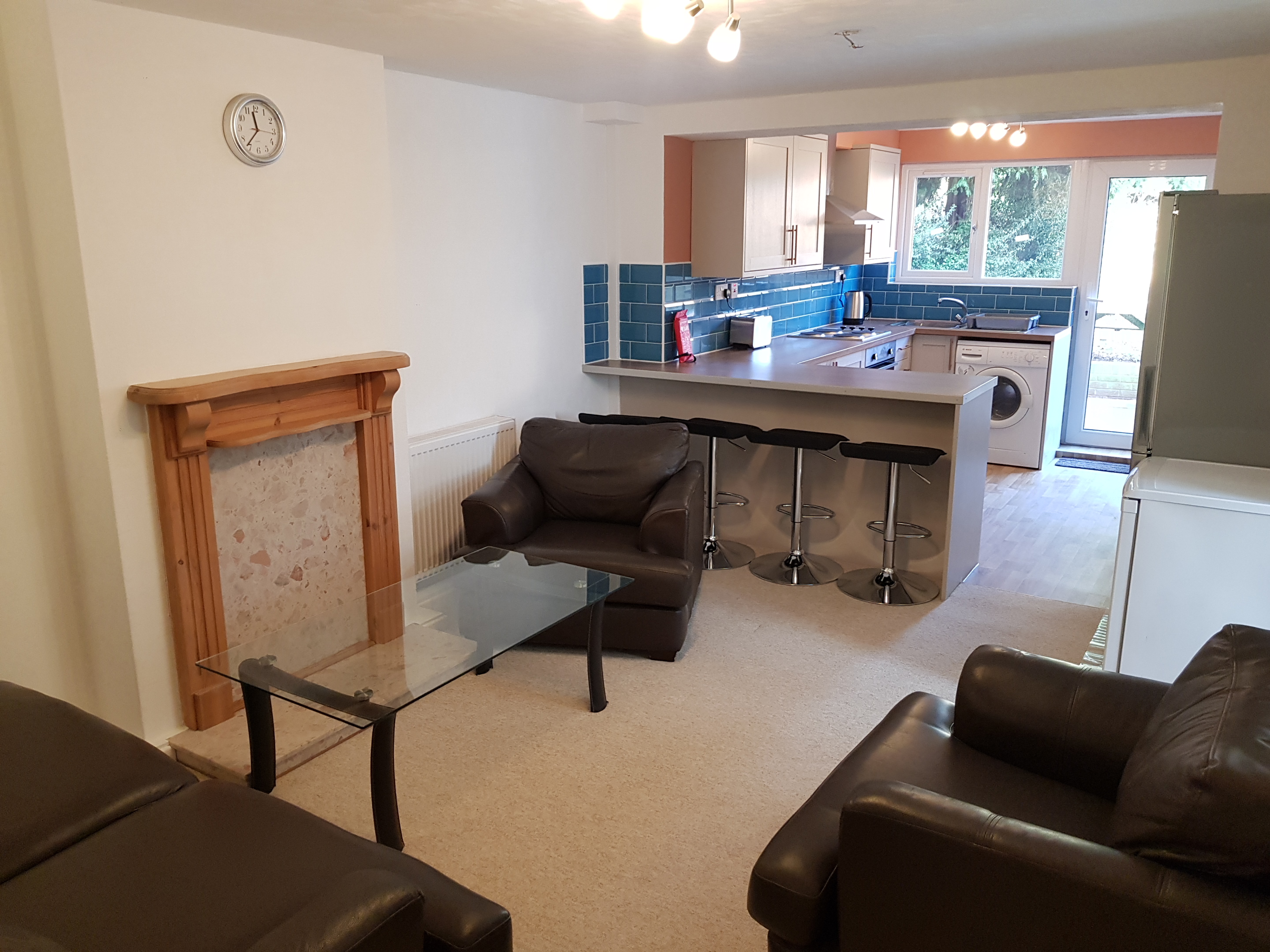 3 Bed flat to Rent in Edgbaston | B16 9BJ - Image 2