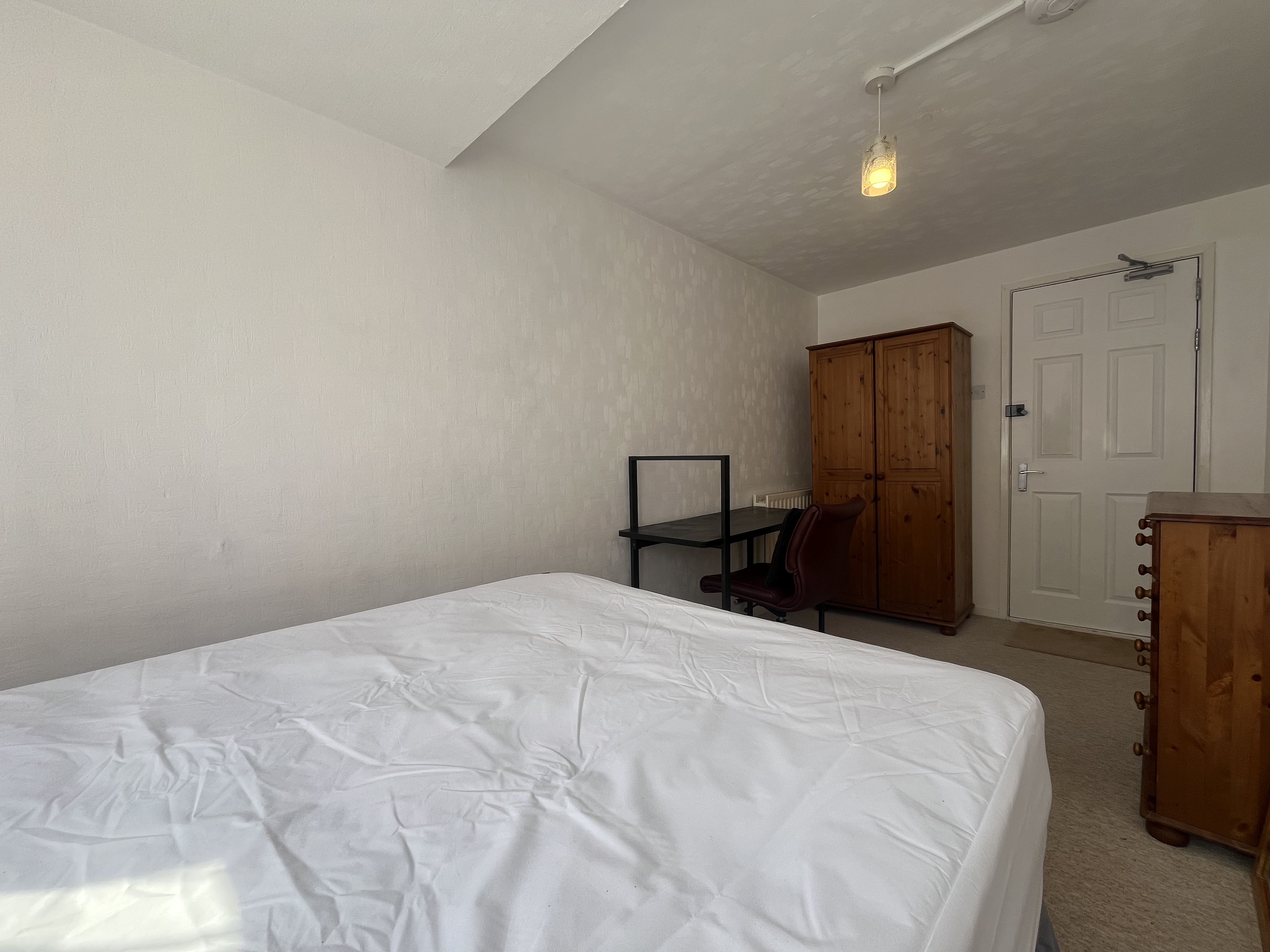 3 Bed flat to Rent in Edgbaston | B16 9BJ - Image 6