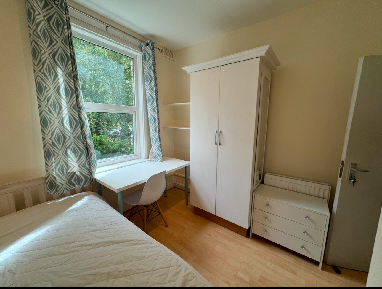 5 Bed house to Rent in Lenton | NG7 2BZ - Image 4