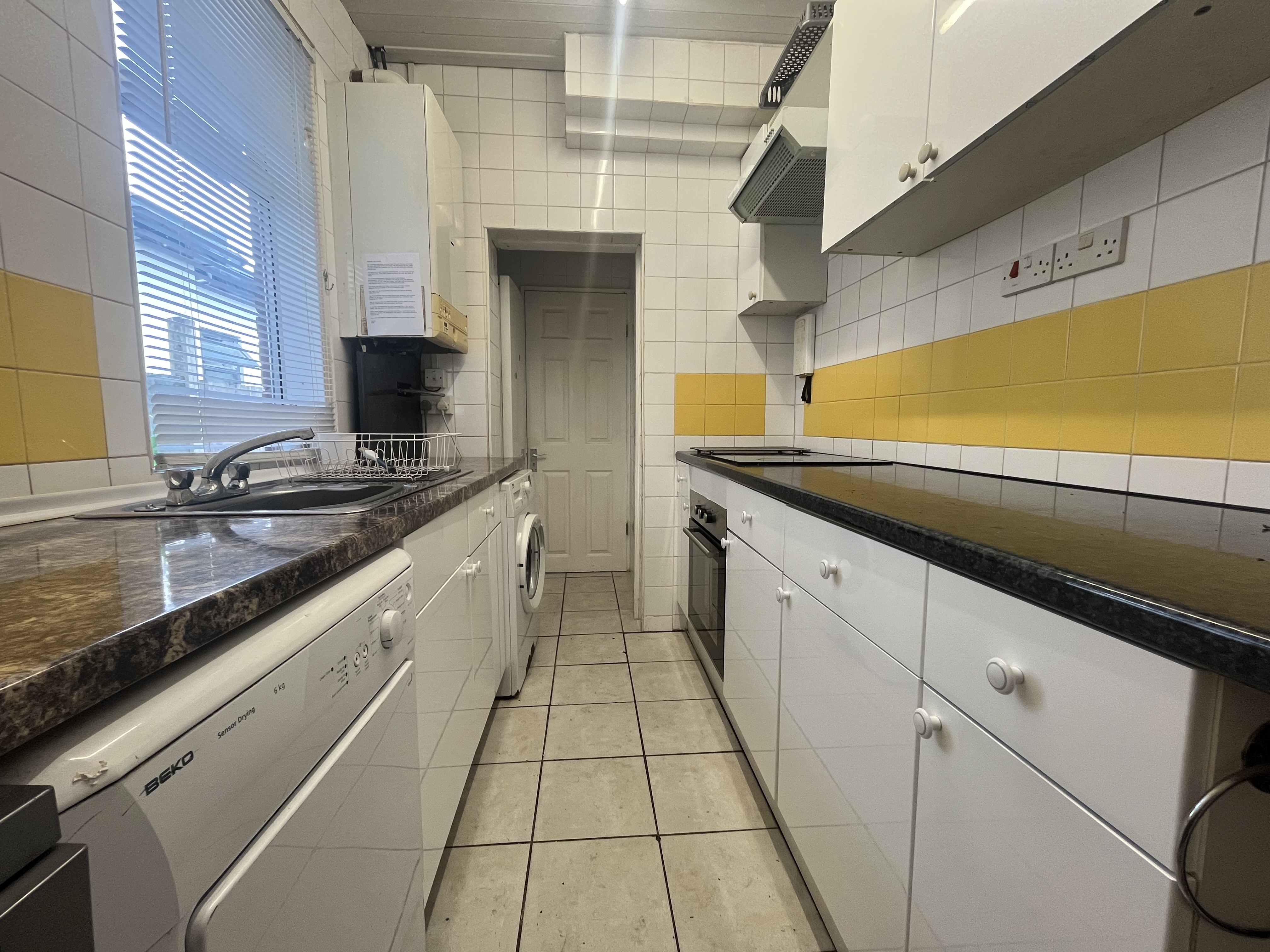 5 Bed house to Rent in Selly Oak | B29 7DG - Image 3