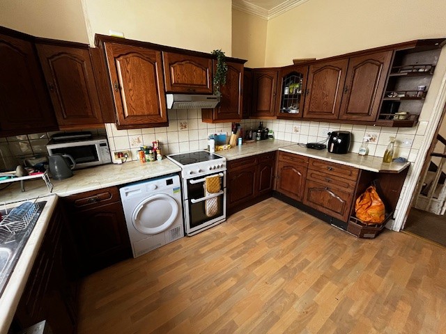 1 Bed flat to Rent in Cotham | BS6 6HZ - Image 2