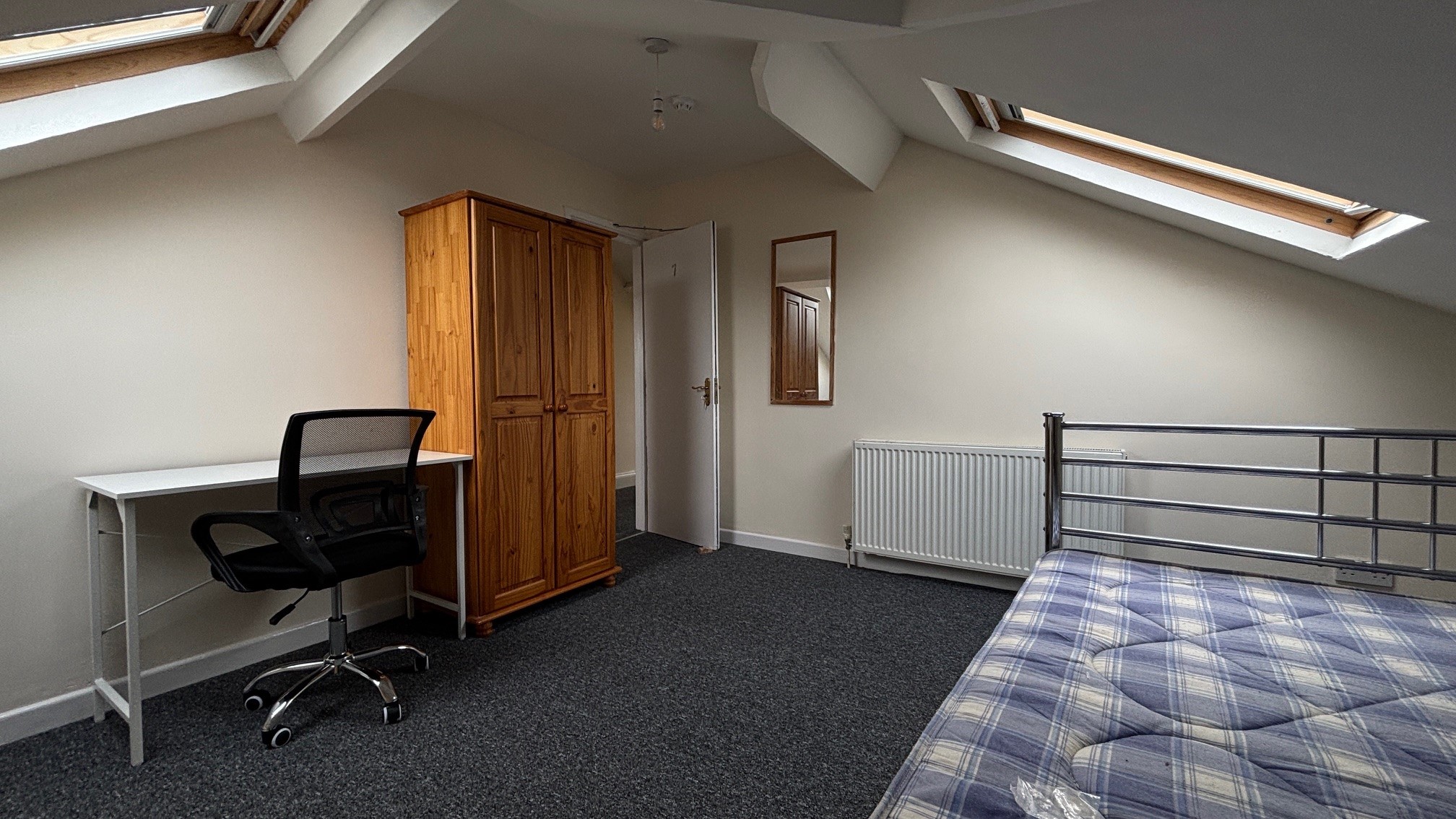 1 Bed flat to Rent in Cotham | BS6 6HZ - Image 3