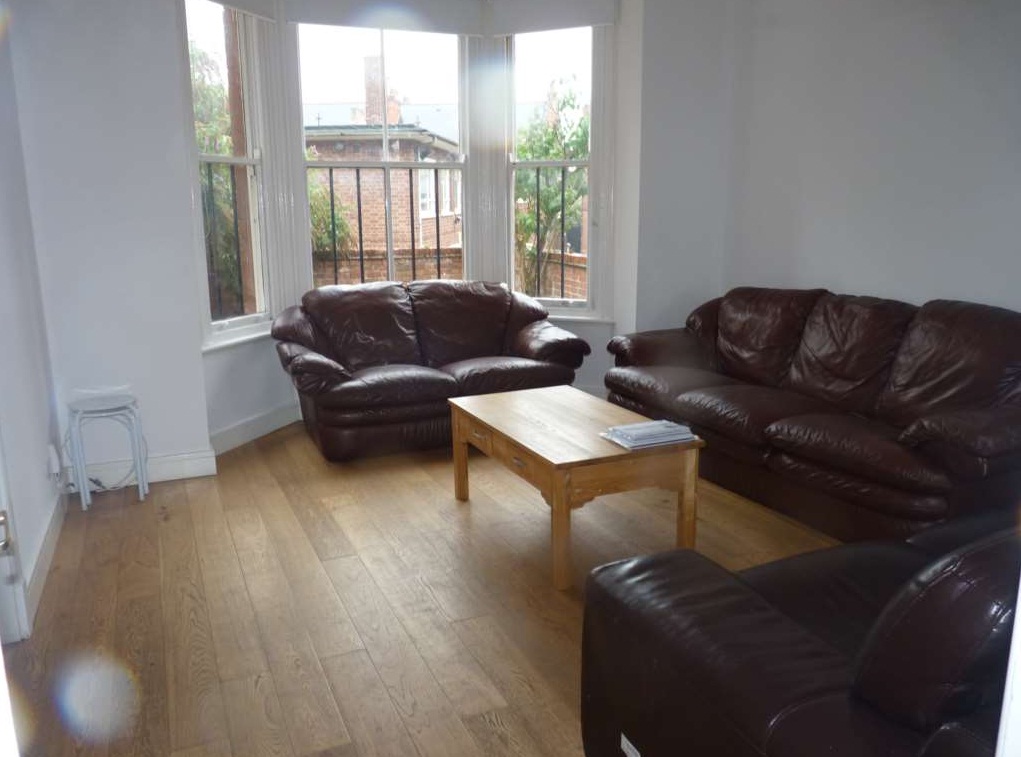 1 Bed house to Rent in Lenton | NG7 1QN - Image 2