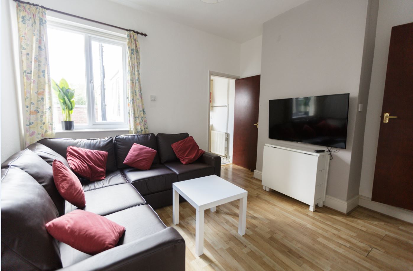 4 Bed house to Rent in Edgbaston | B16 9DA - Image 1