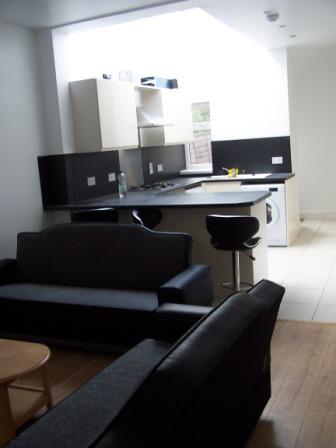 6 Bed house to Rent in Selly Oak | B29 6AG - Image 3