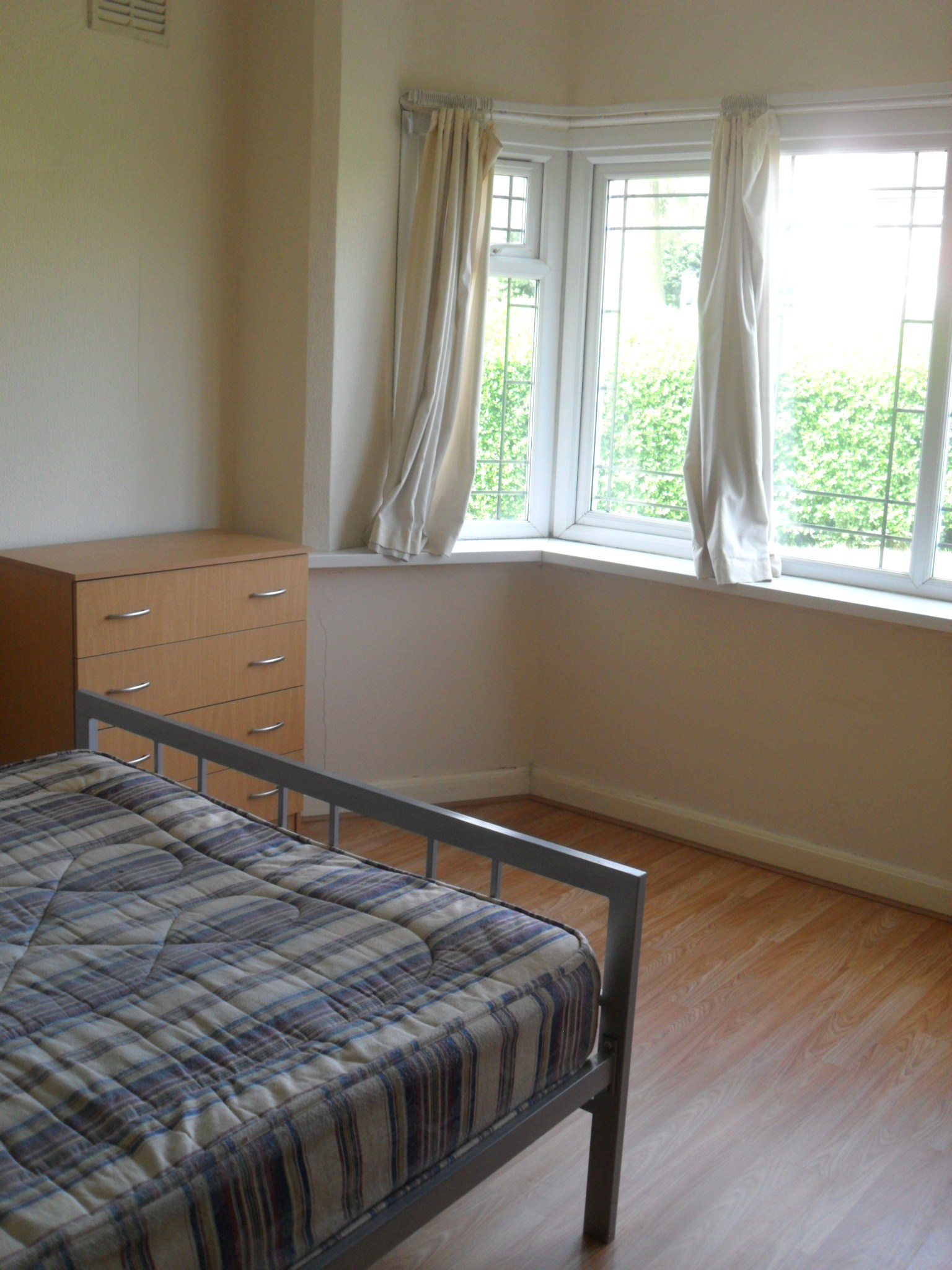 1 Bed flat to Rent in 201 Gibbins Rd | B29 6NH - Image 2
