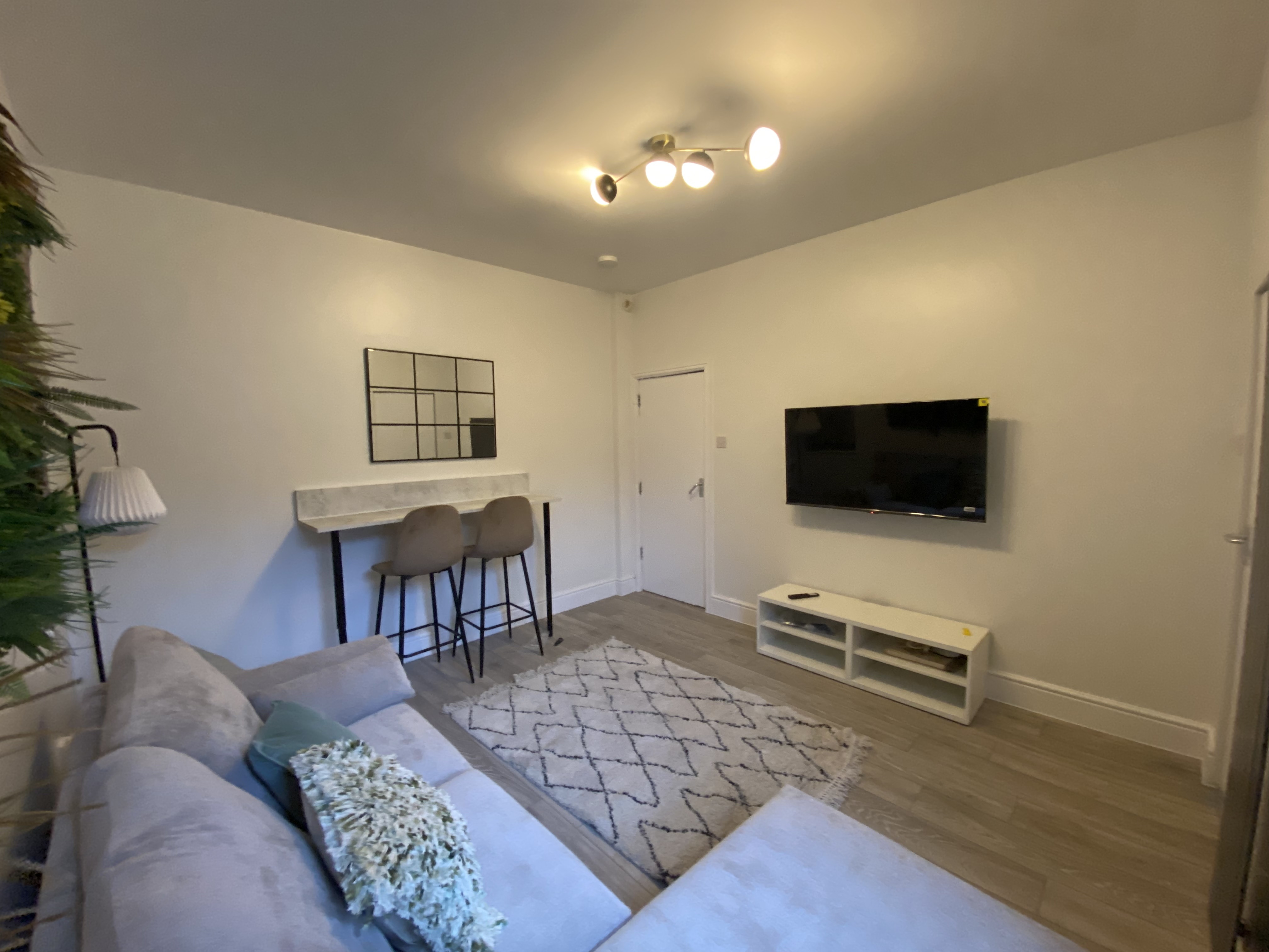 5 Bed house to Rent in Lenton | NG7 3BS - Image 5