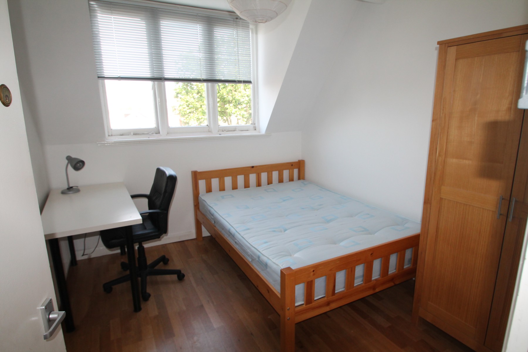 6 Bed flat to Rent in Lenton | NG7 1QN - Image 2