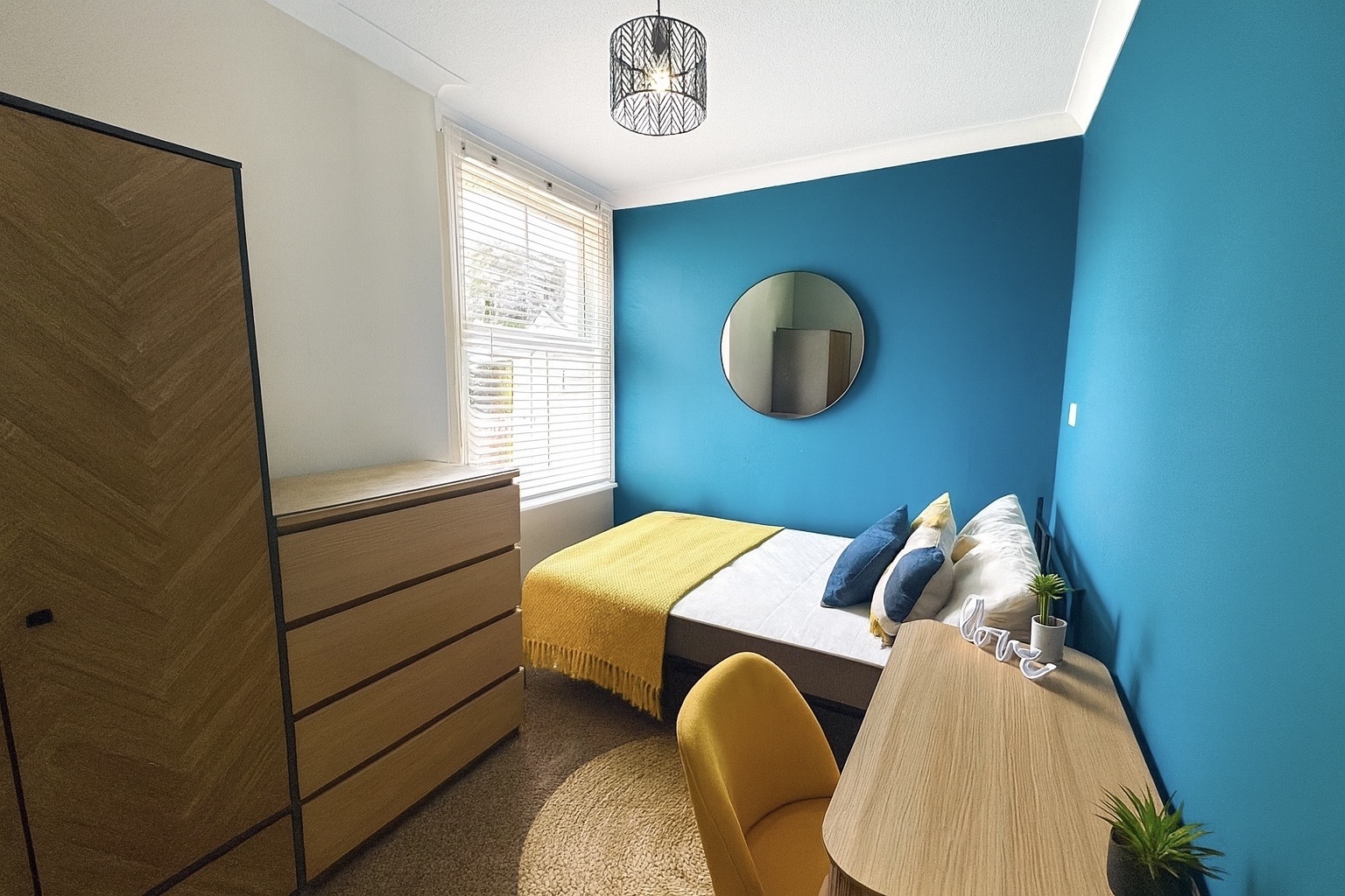 1 Bed house to Rent in Fishponds | BS16 3XB - Image 1