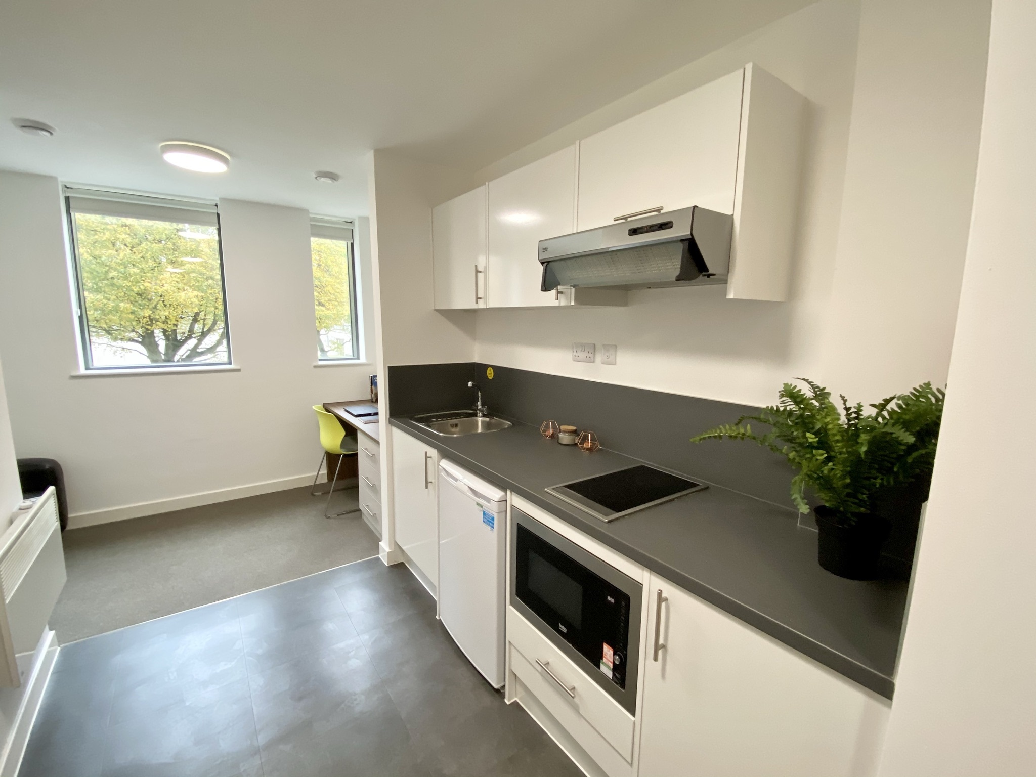 1 Bed flat to Rent in Five Ways | B15 1PL - Image 2