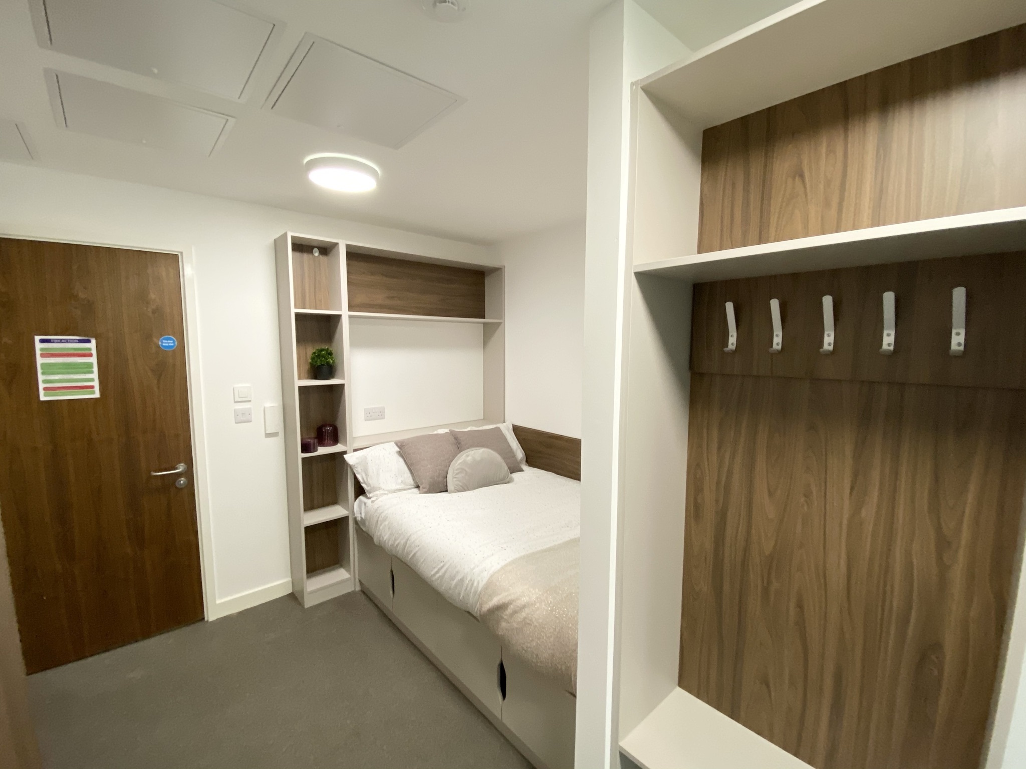 1 Bed flat to Rent in Five Ways | B15 1PL - Image 1