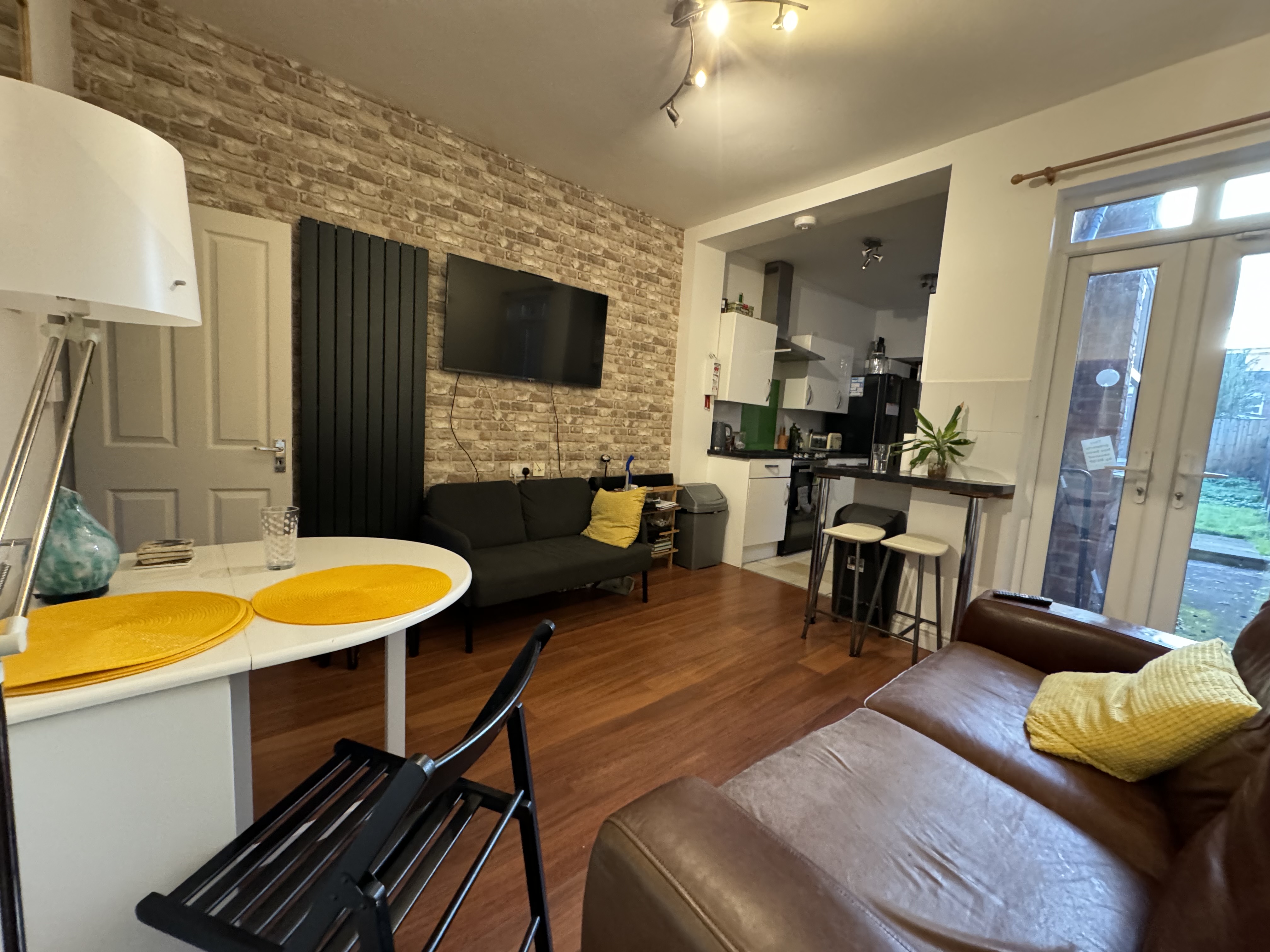 6 Bed house to Rent in Selly Oak | B29 6BU - Image 1