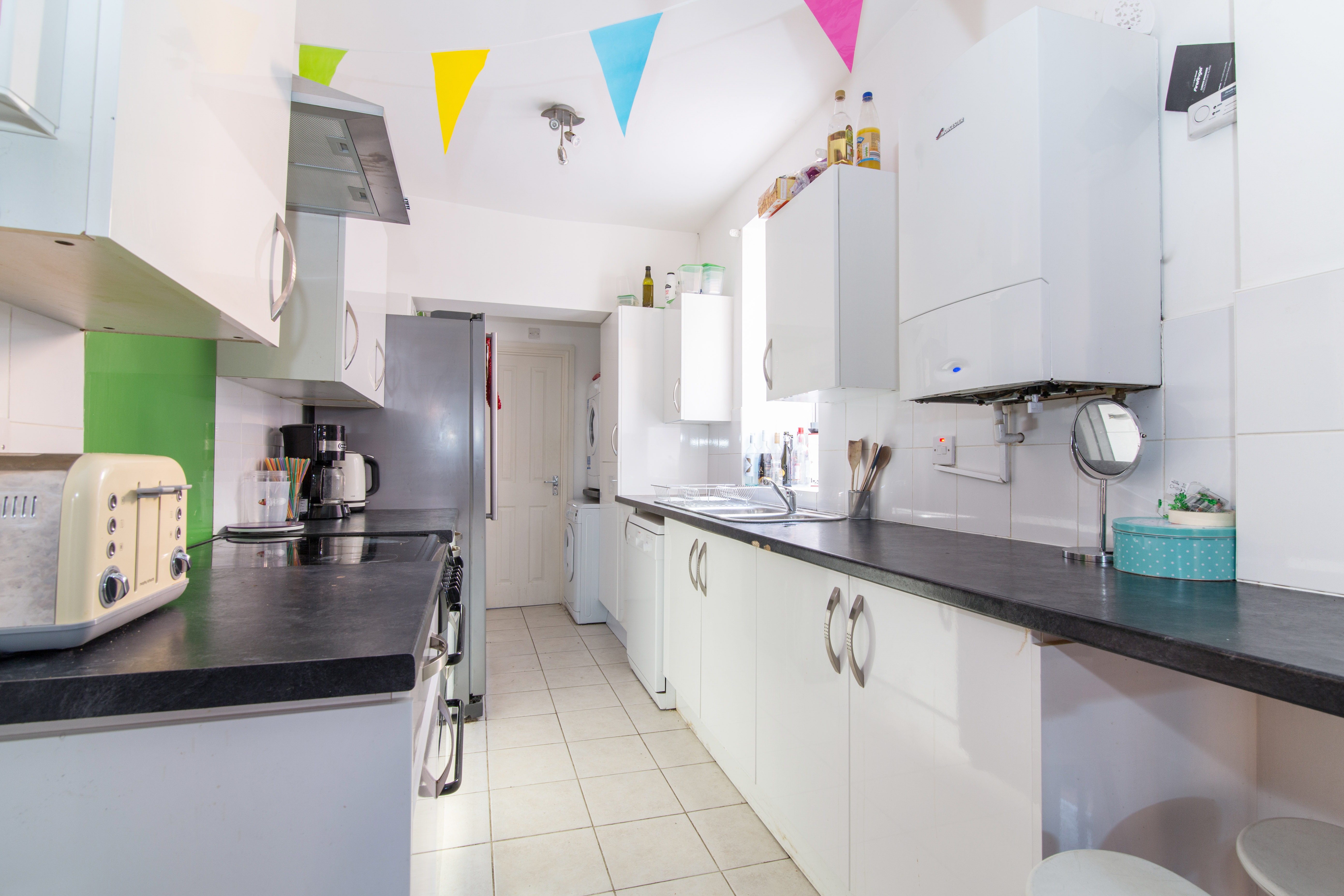 6 Bed house to Rent in Selly Oak | B29 6BU - Image 2