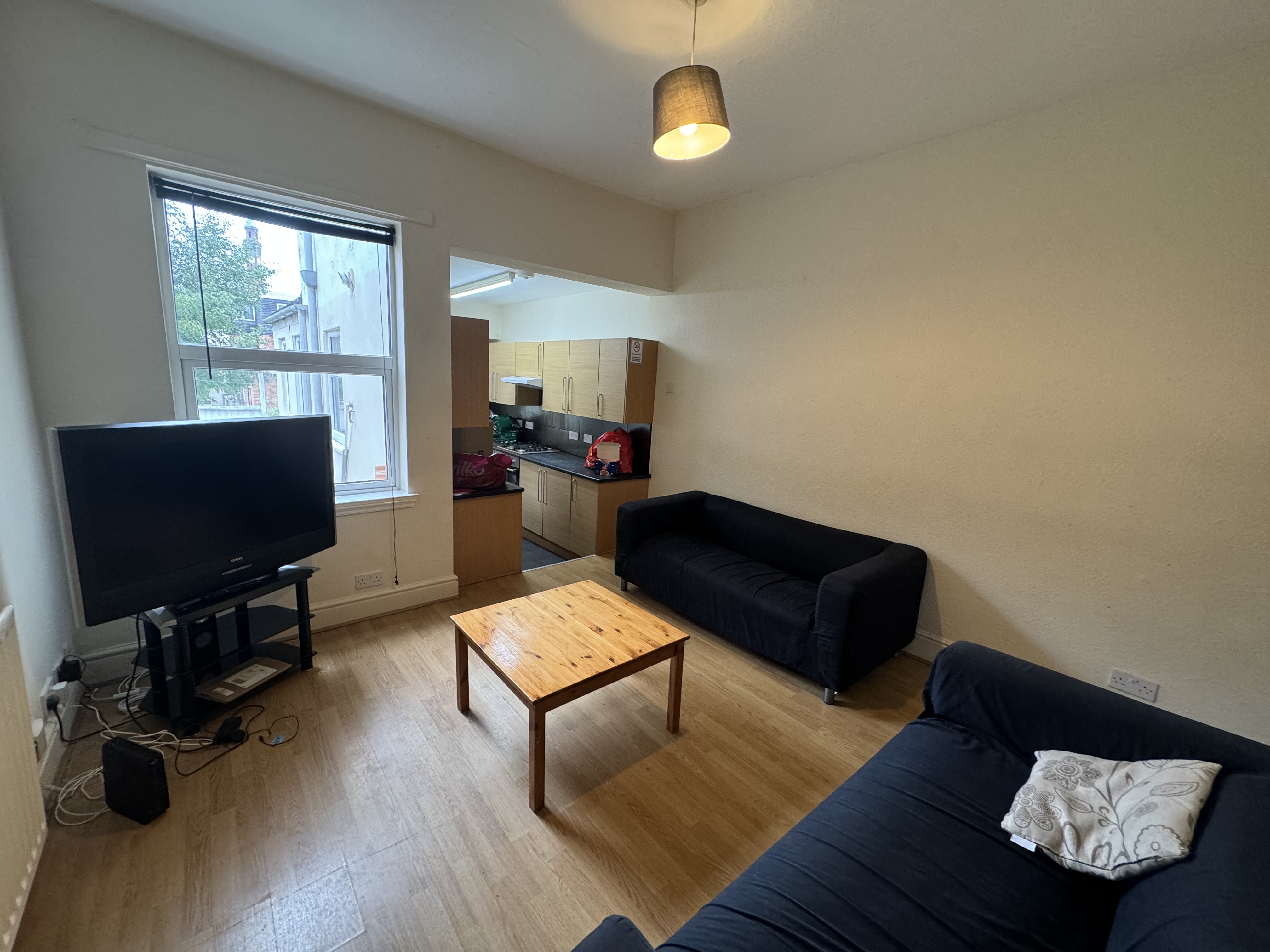 5 Bed house to Rent in Selly Oak | B29 7BP - Image 2