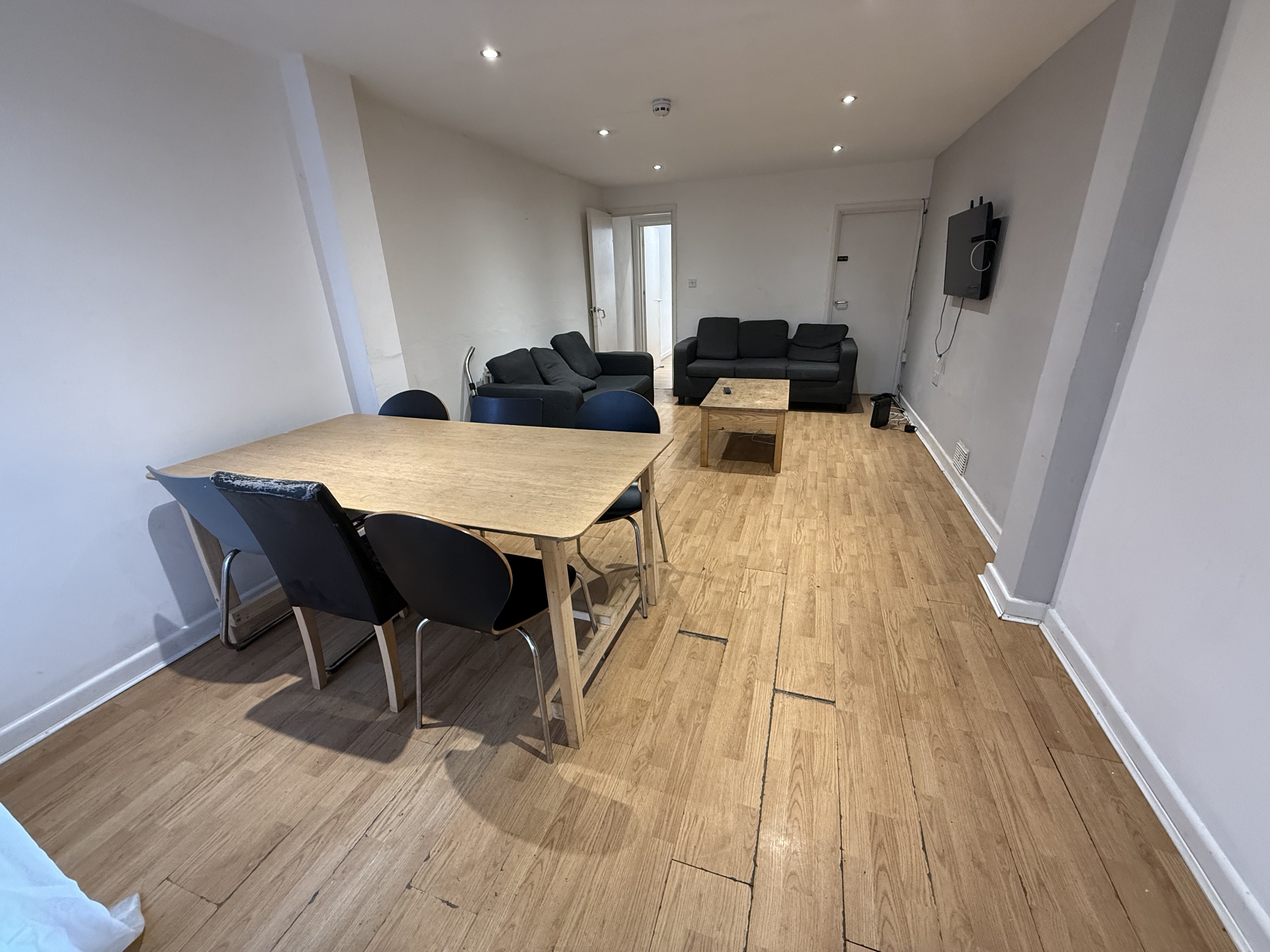 6 Bed house to Rent in Lenton | NG7 1SG - Image 2