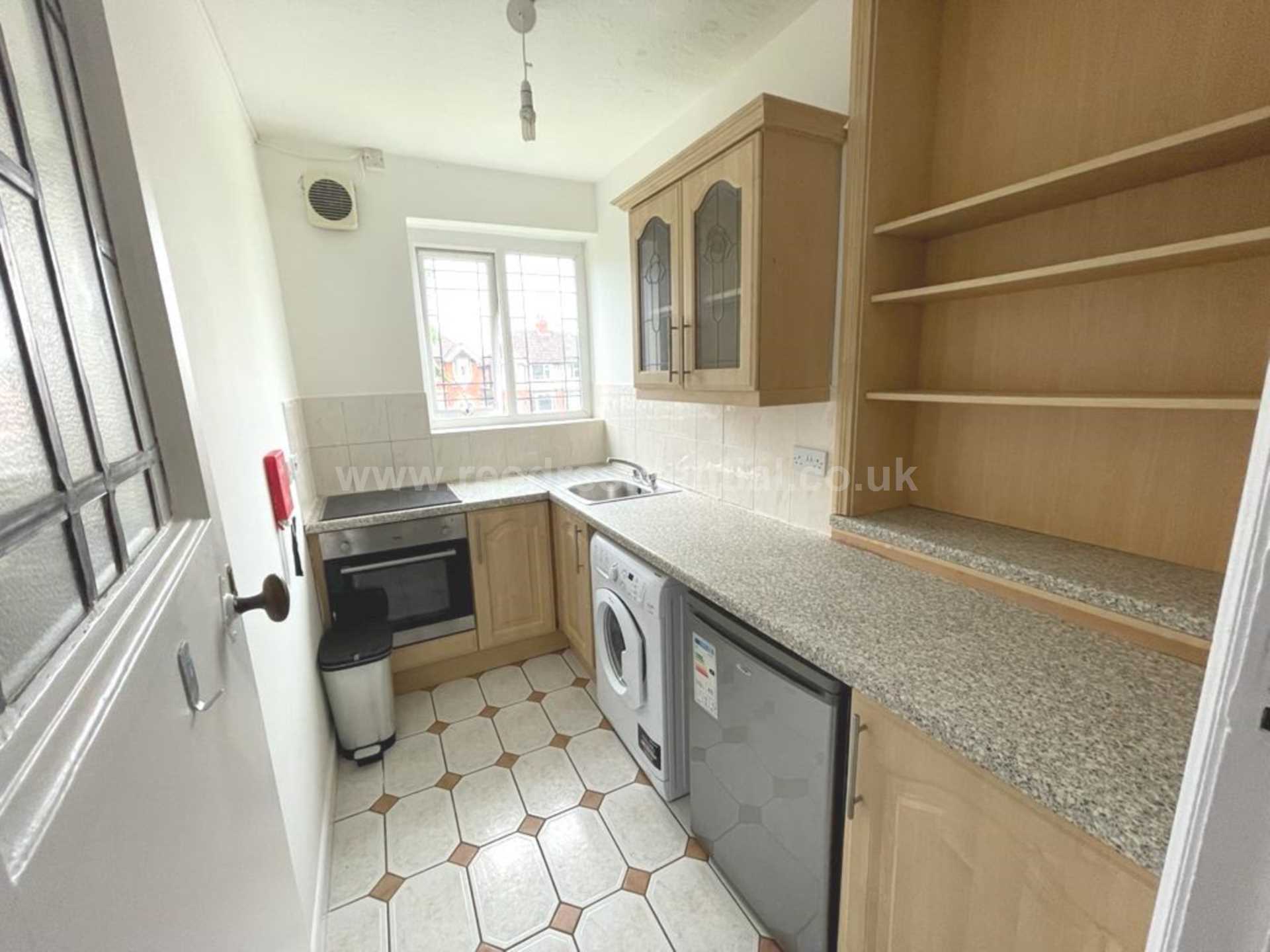2 Bed house to Rent in 201 Gibbins Rd | B29 6NH - Image 2