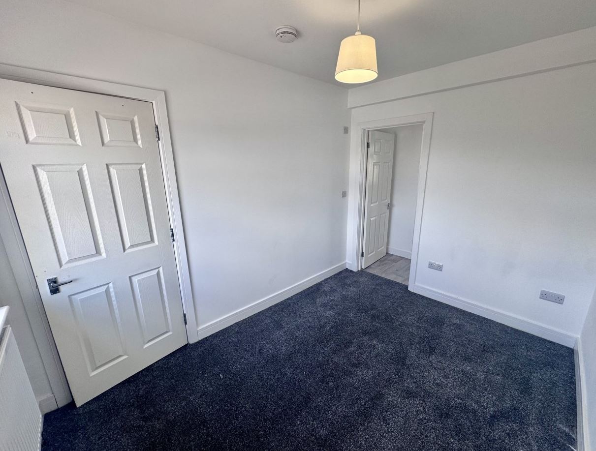 4 Bed house to Rent in Clifton | NG11 8EP - Image 6