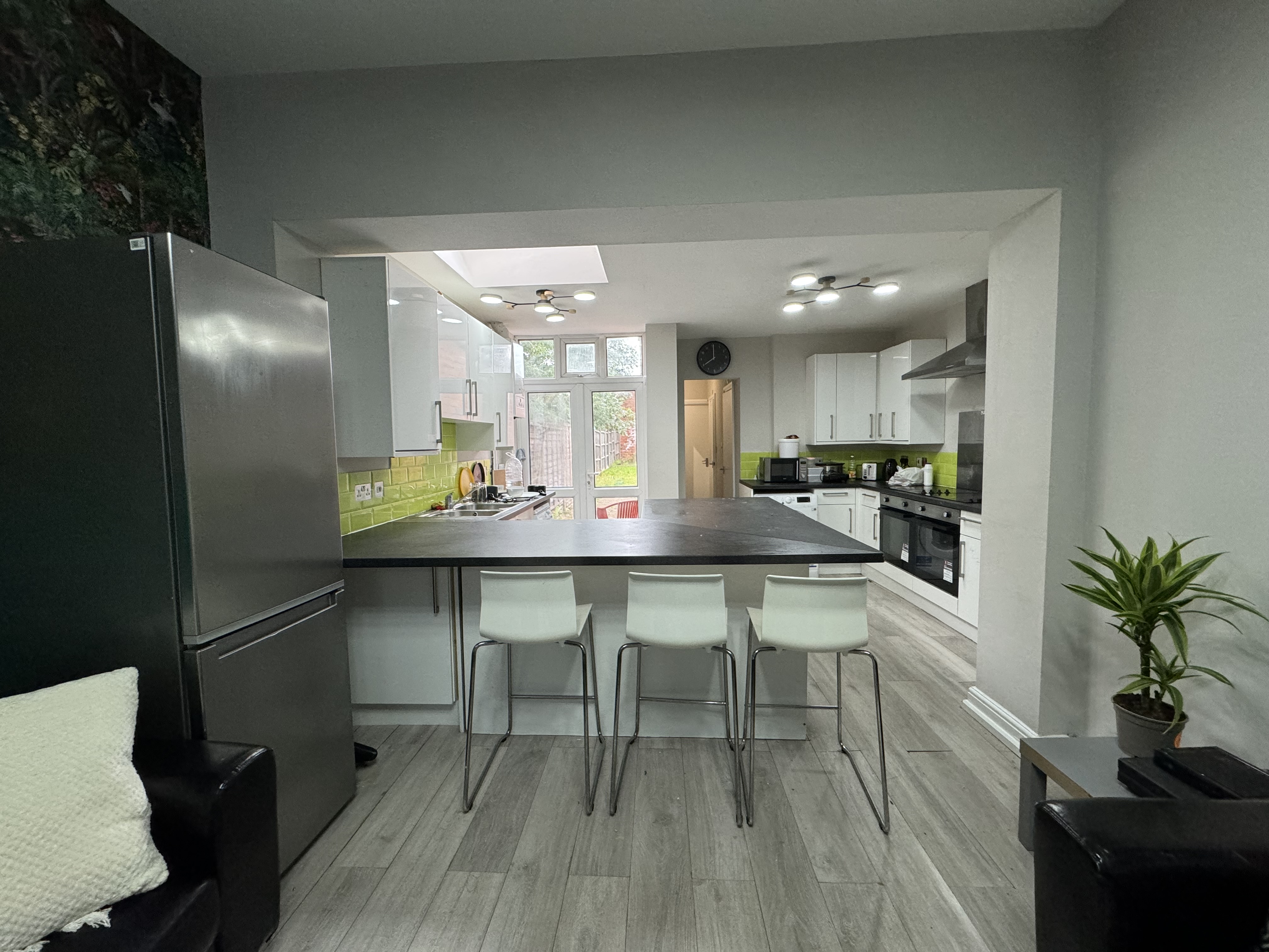 8 Bed house to Rent in Selly Oak | B29 6HQ - Image 3